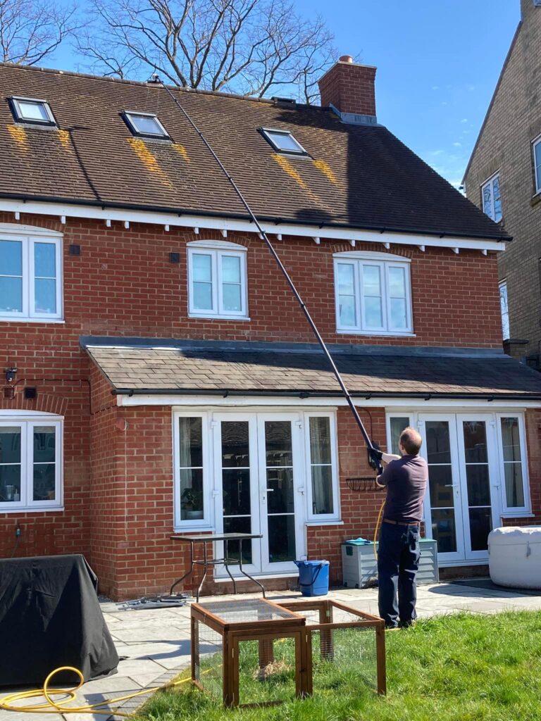 How to Choose the Right Pressure Washing Service for Your Home