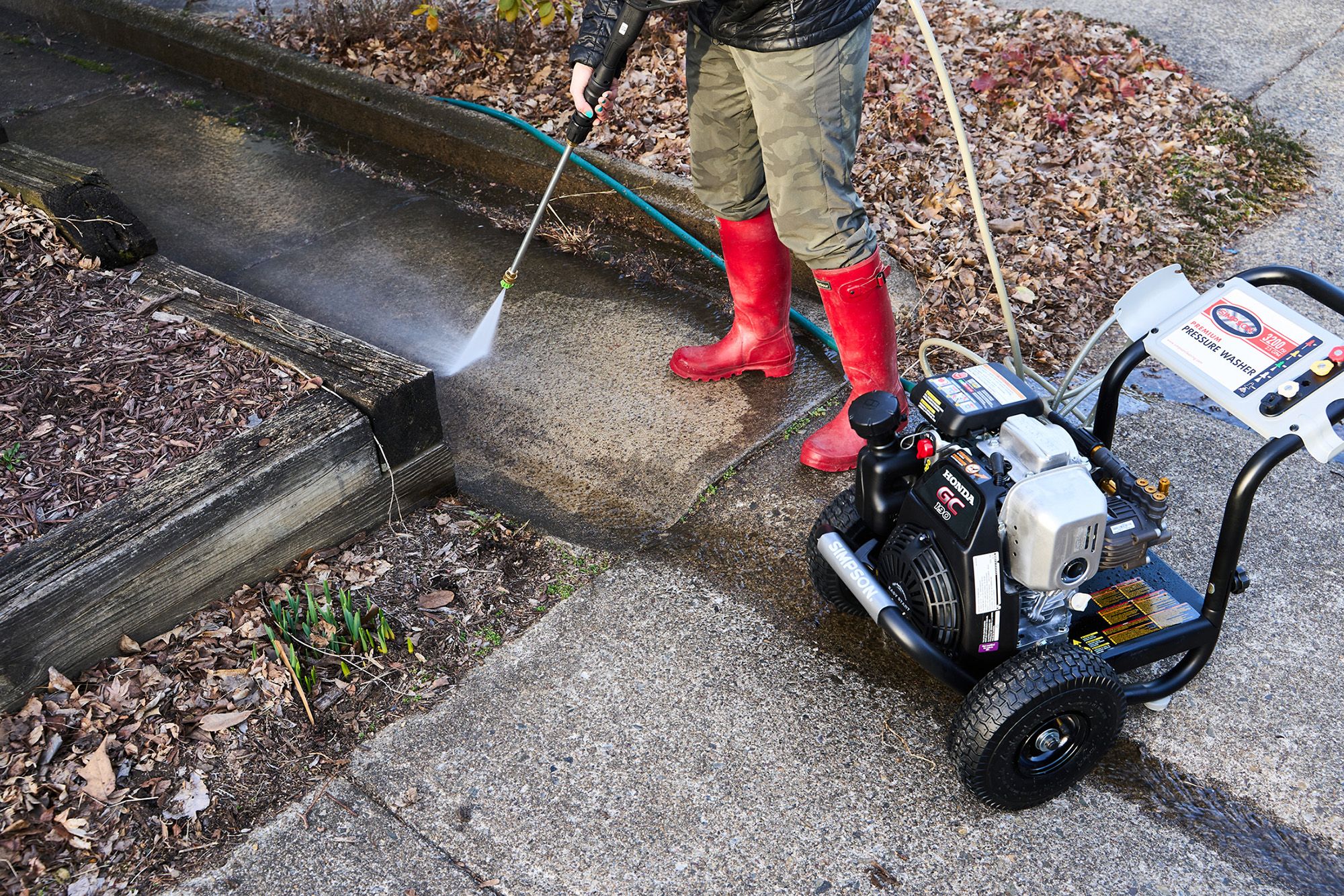 Choosing the Right Equipment for Driveway and Patio Pressure Washing