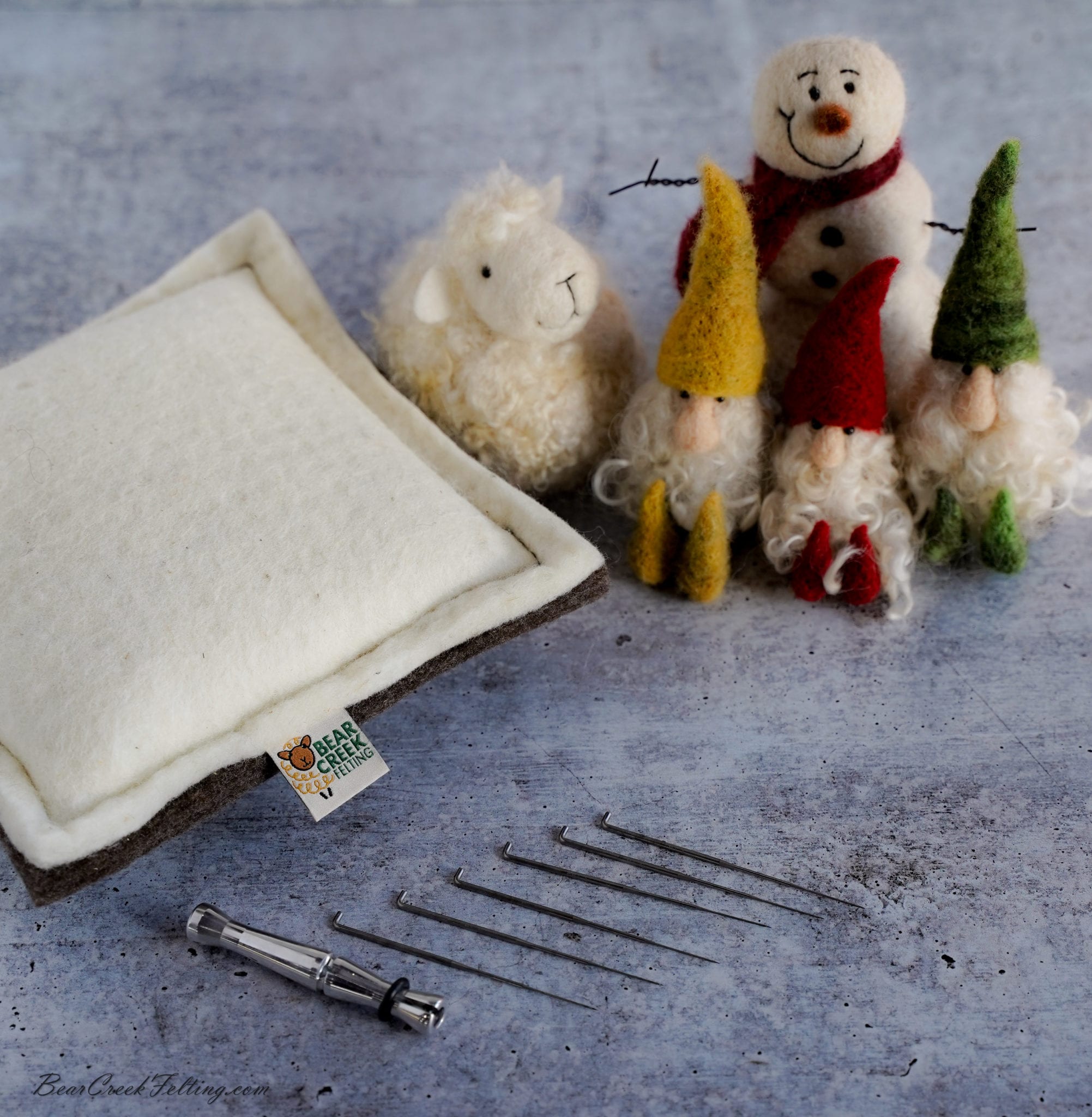 Black Sheep Needle Felting Kit (Easy Beginner)