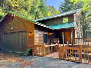 MLS# 240472 Address: 161 National Park Way