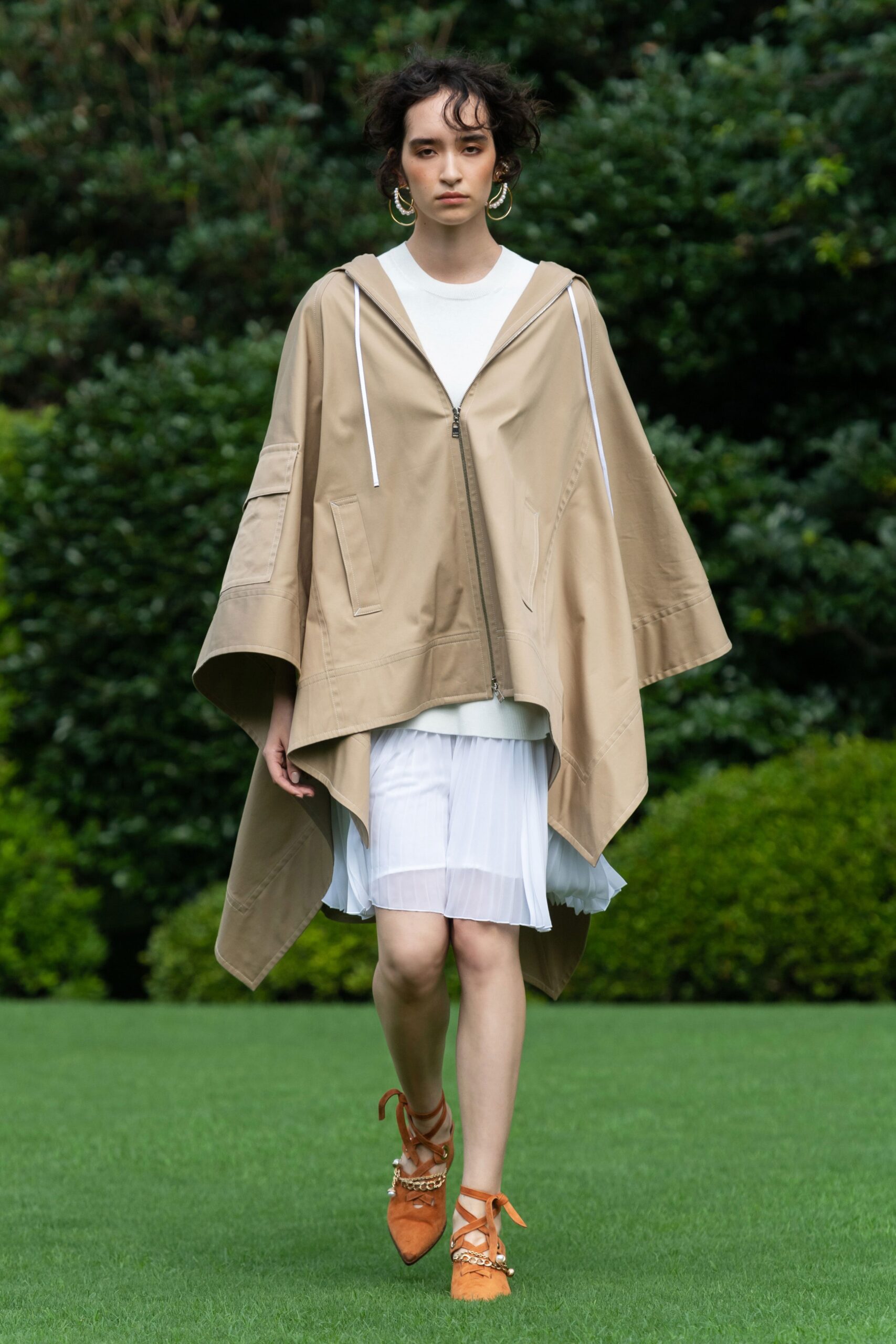 beige cotton long-sleeve relaxed zippered layered cape