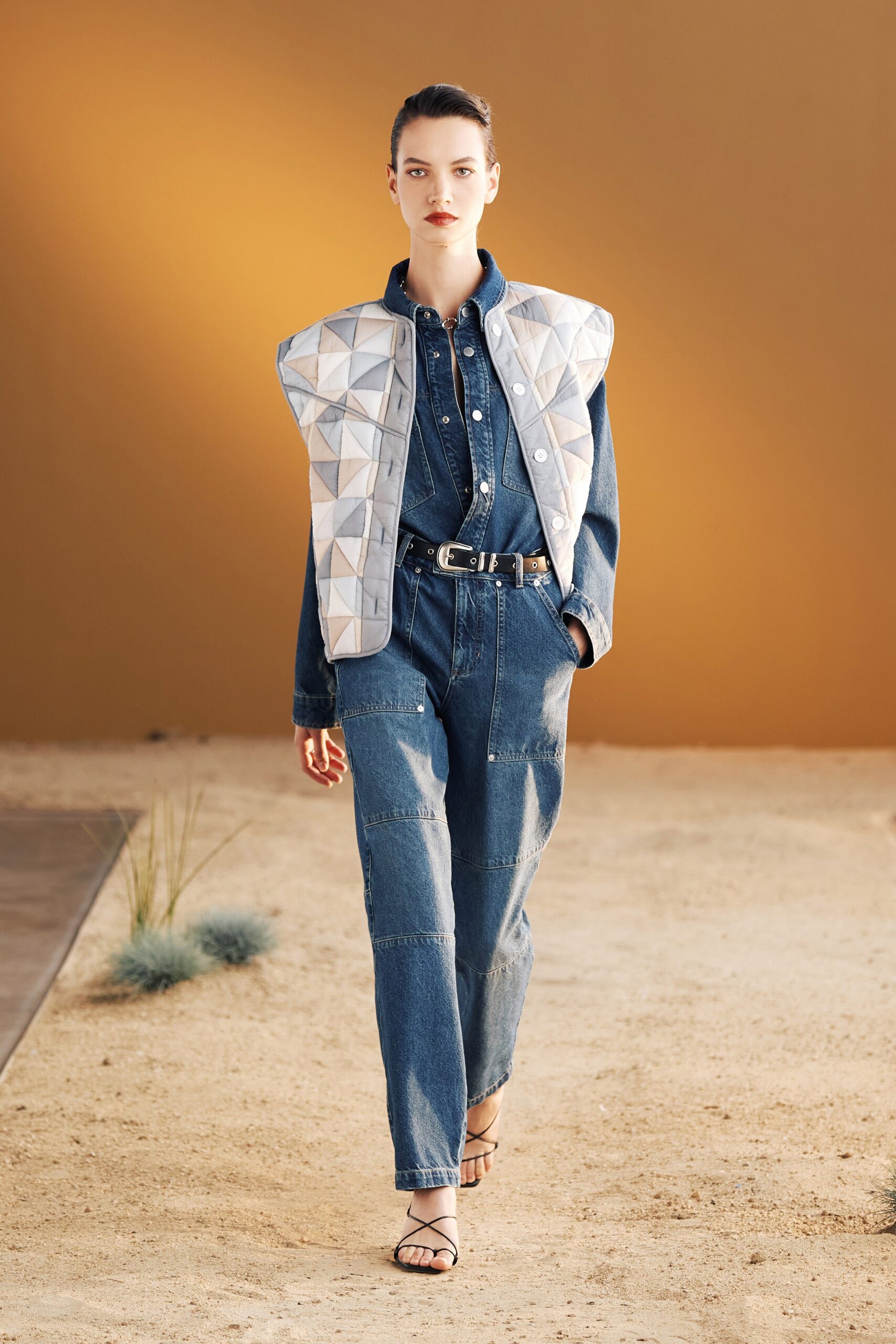 gray denim long-sleeve collared relaxed buttoned pockets jacket