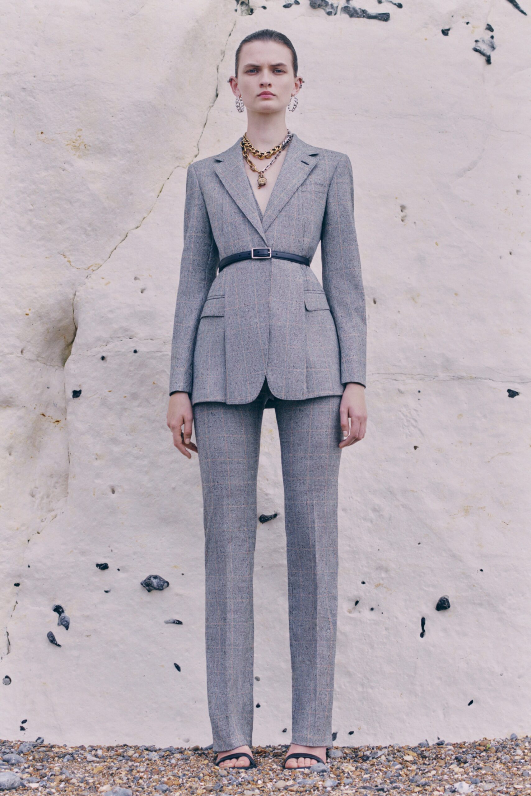 gray wool long-sleeve collared tailored buttoned pencil suit