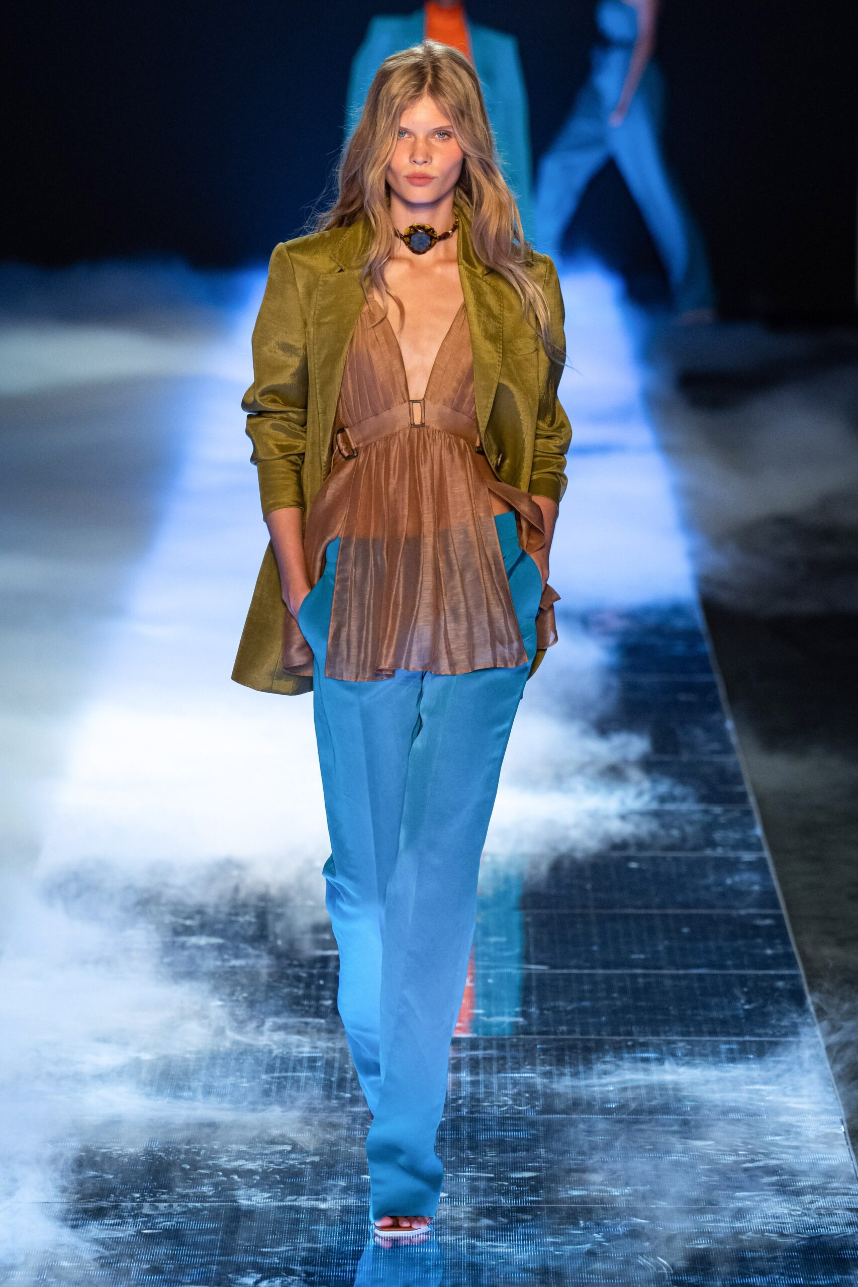 green silk long-sleeve collared tailored buttoned blazer