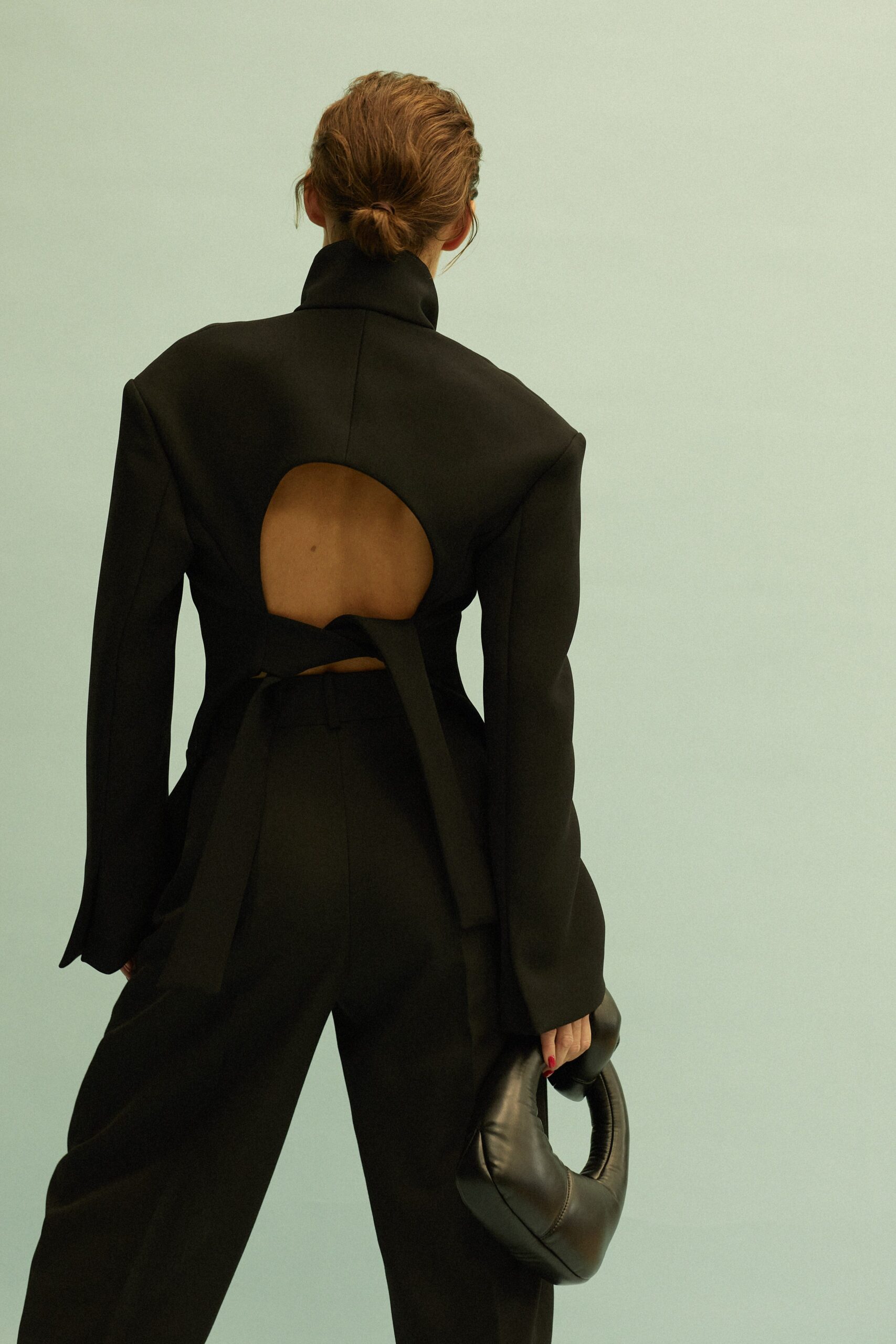 black wool long-sleeve backless structured blazer