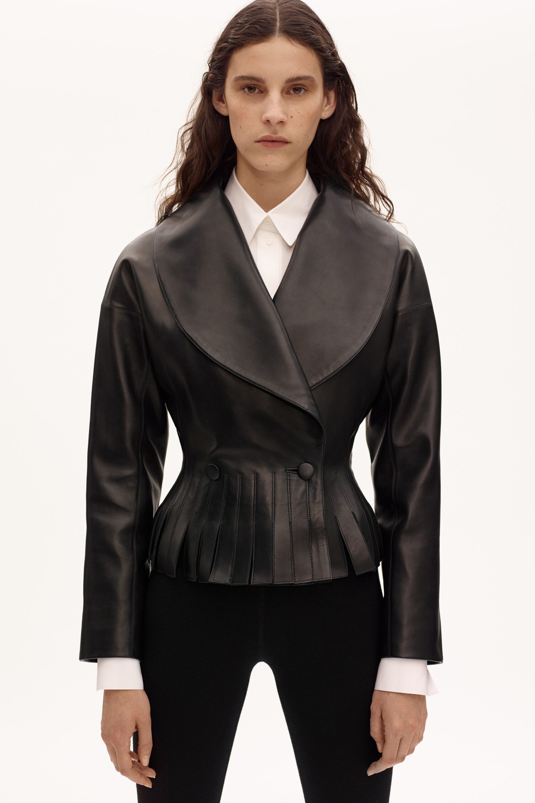 black leather long-sleeve collared fitted pleated buttoned jacket
