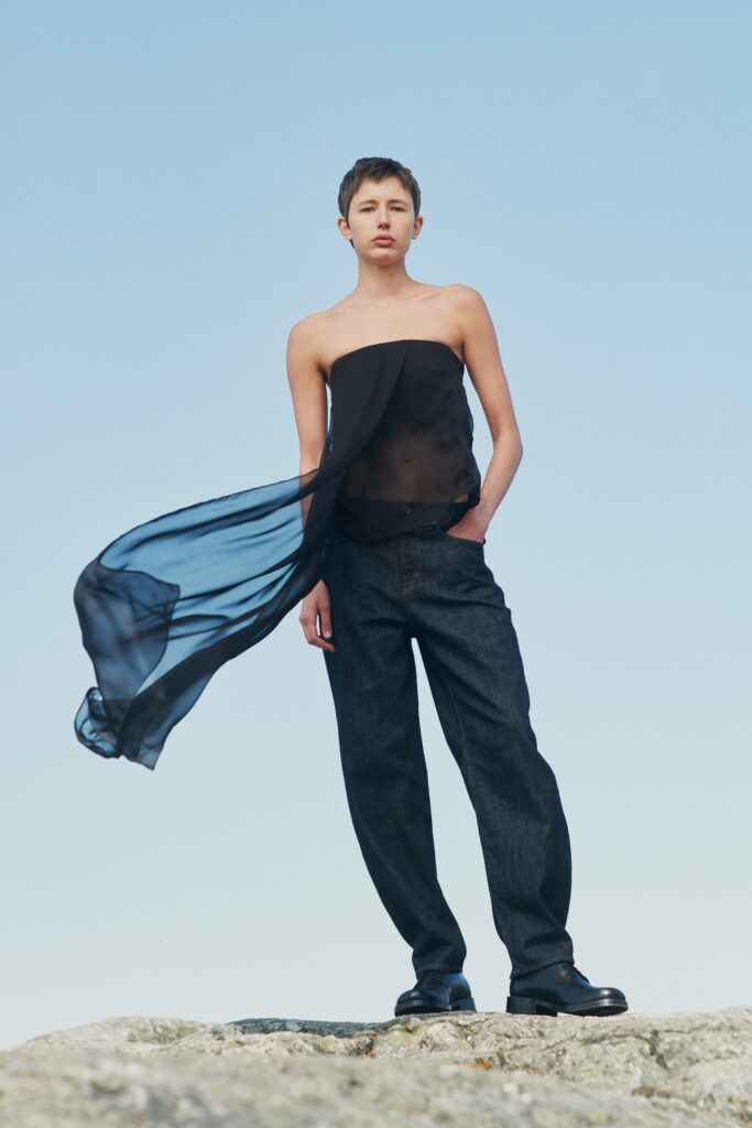 black chiffon strapless top with denim pants