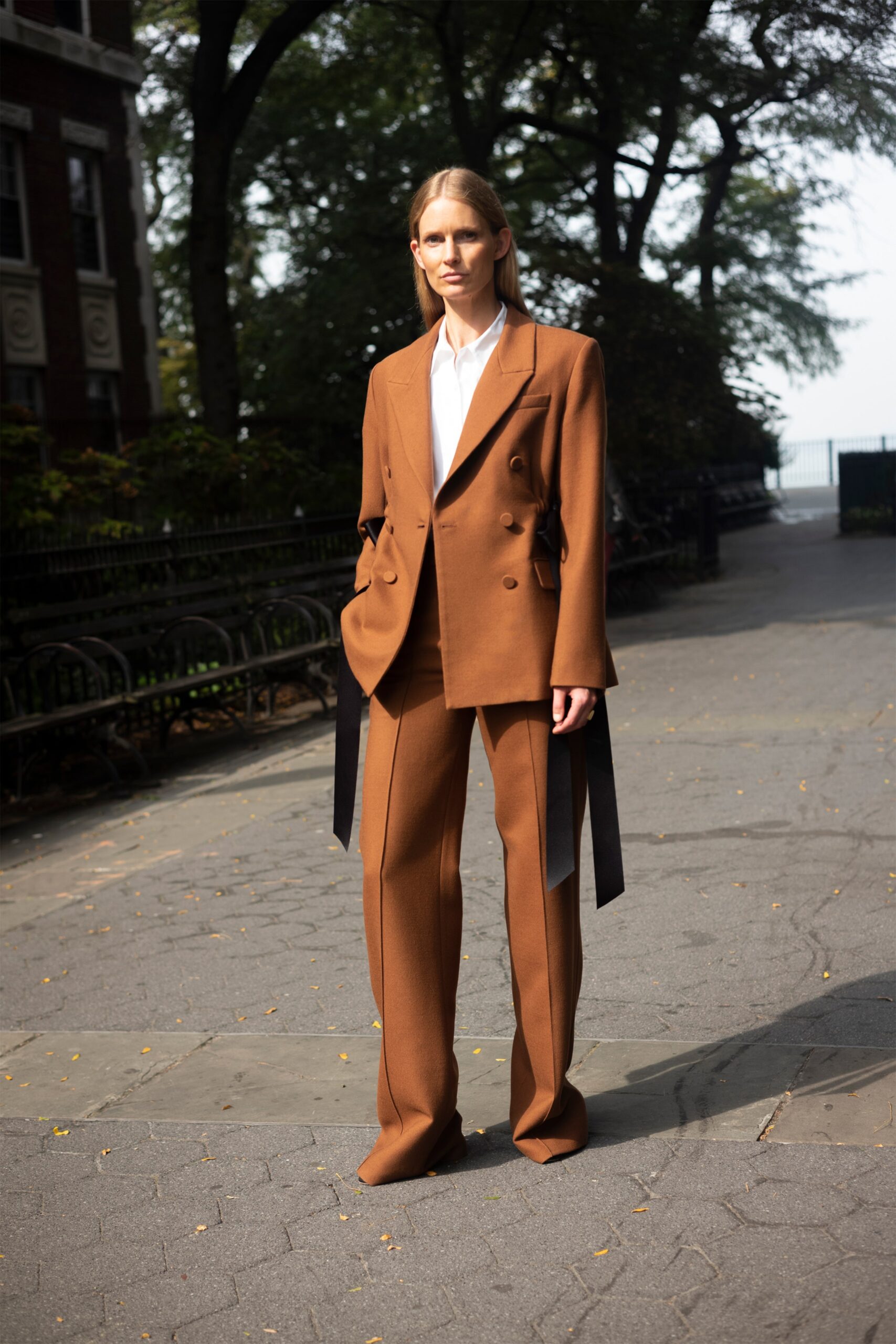 brown long-sleeve collared tailored zippered suit