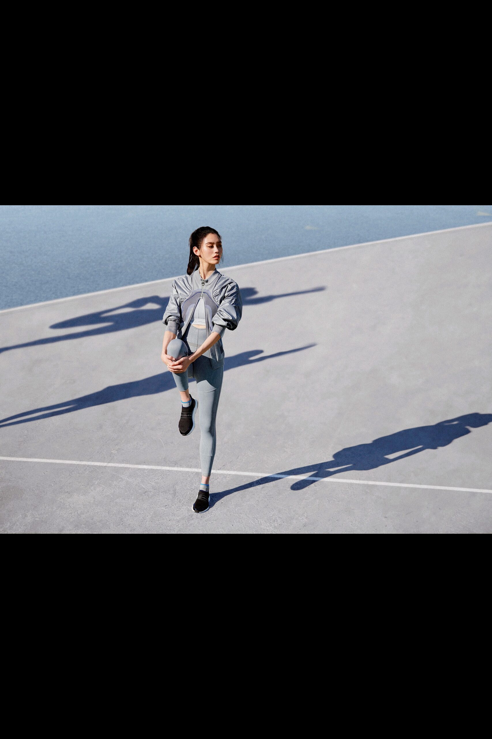 gray fitted jacket with leggings