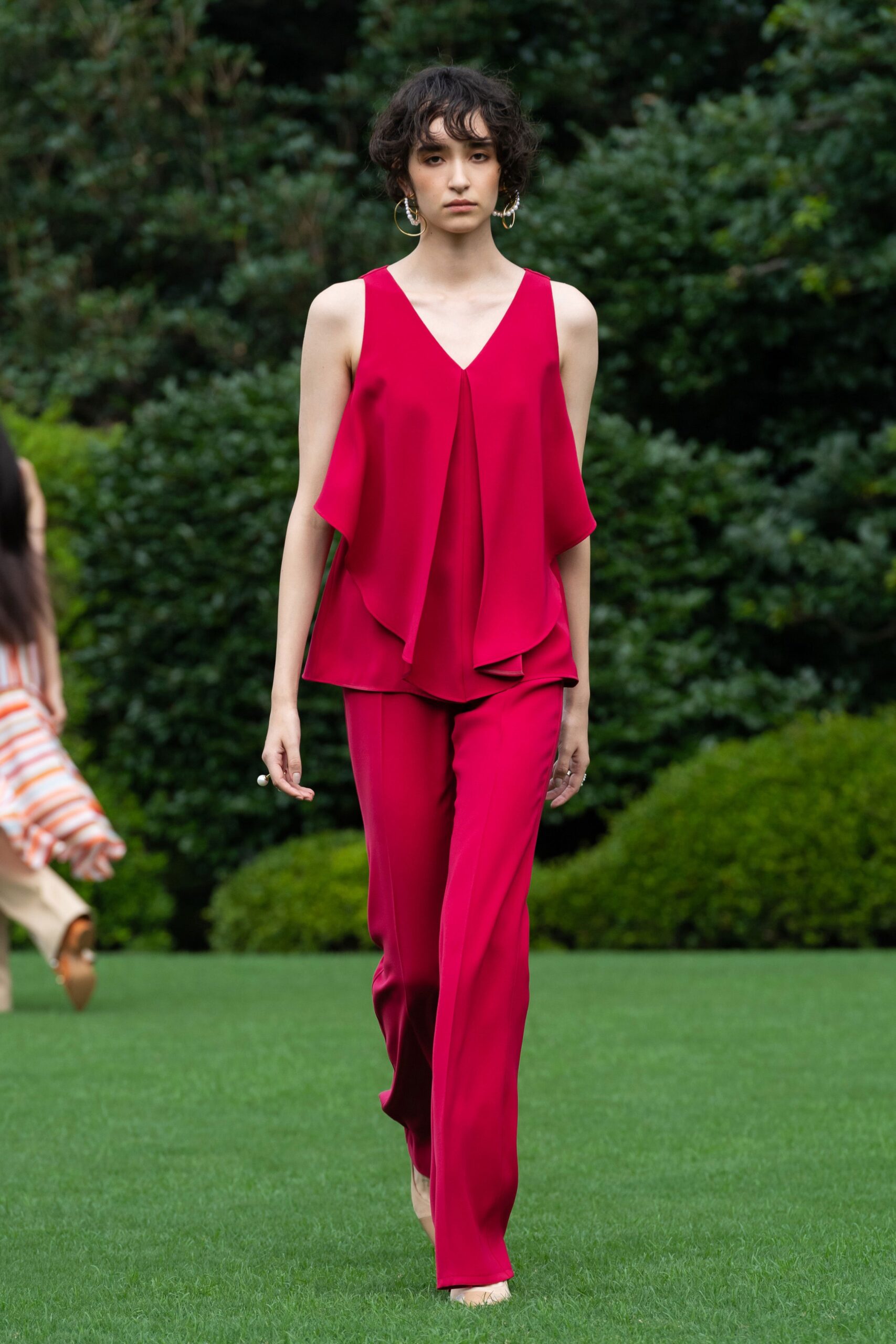 red fitted straight-leg pants