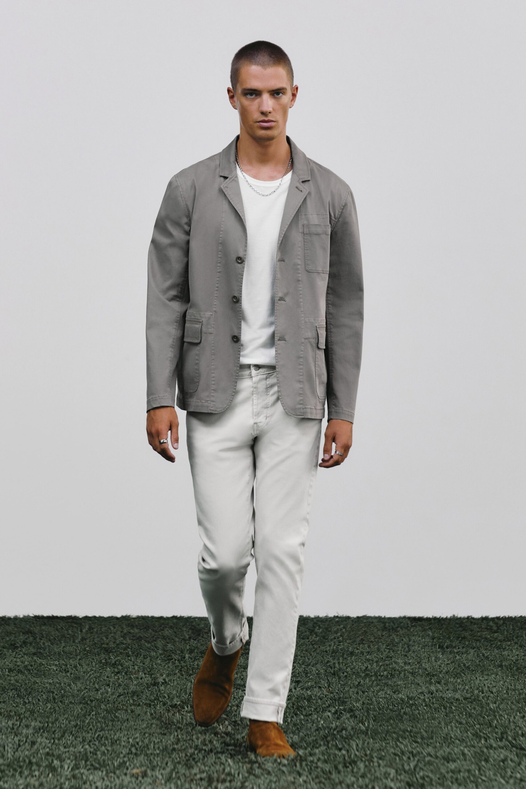 gray cotton long-sleeve collared tailored buttoned jacket