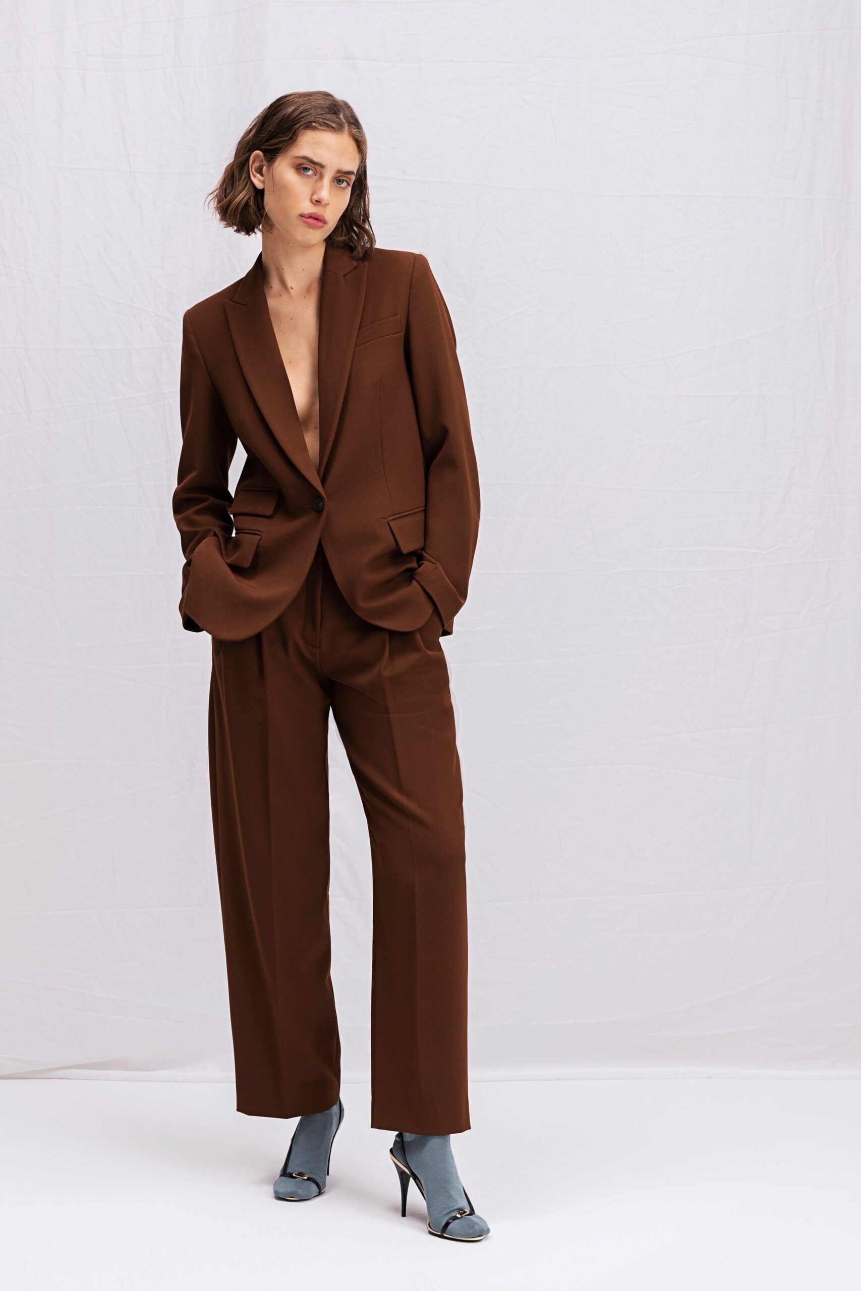 brown long-sleeve collared tailored straight-leg suit