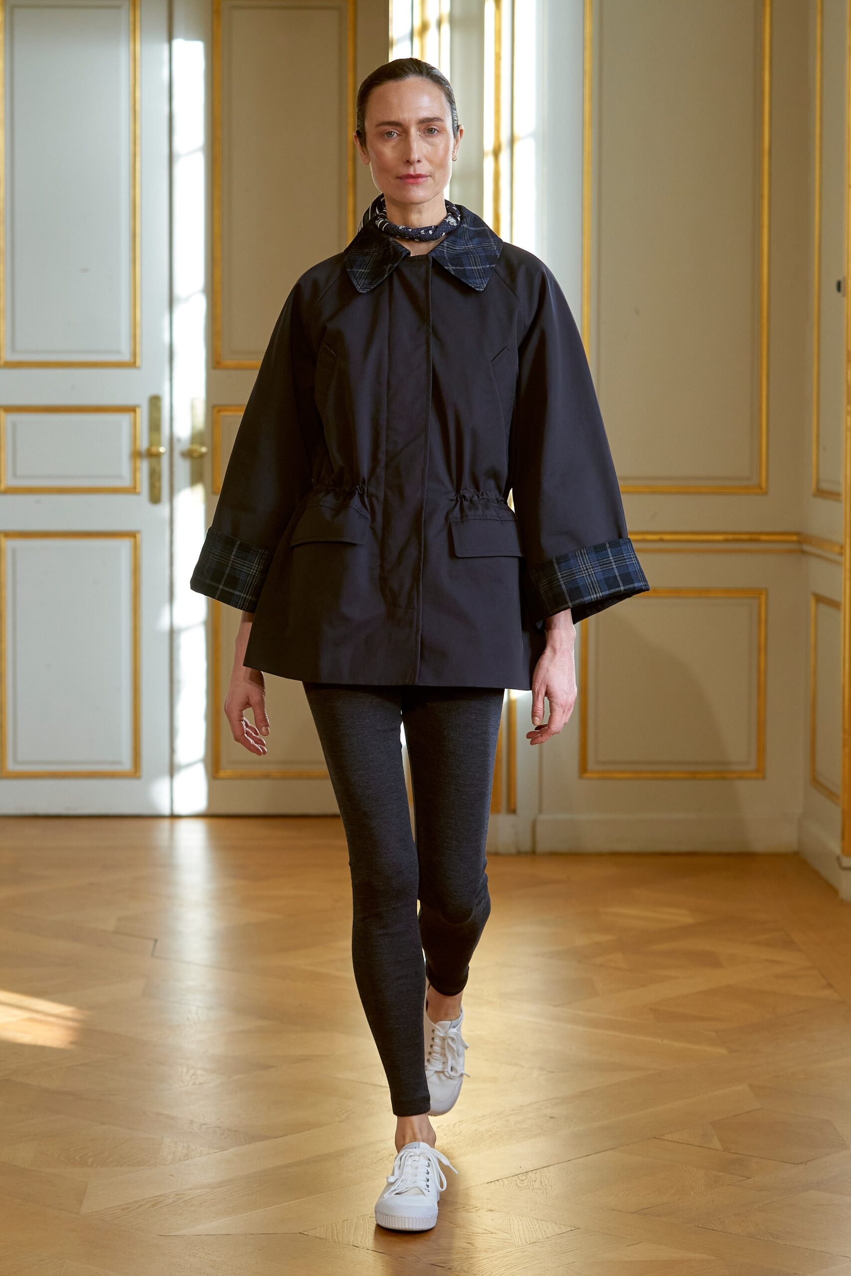 black relaxed jacket with leggings