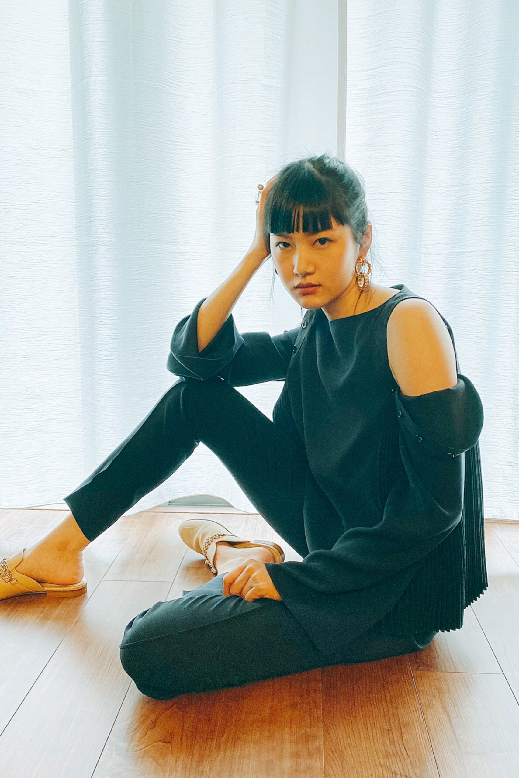 black fitted top and pants