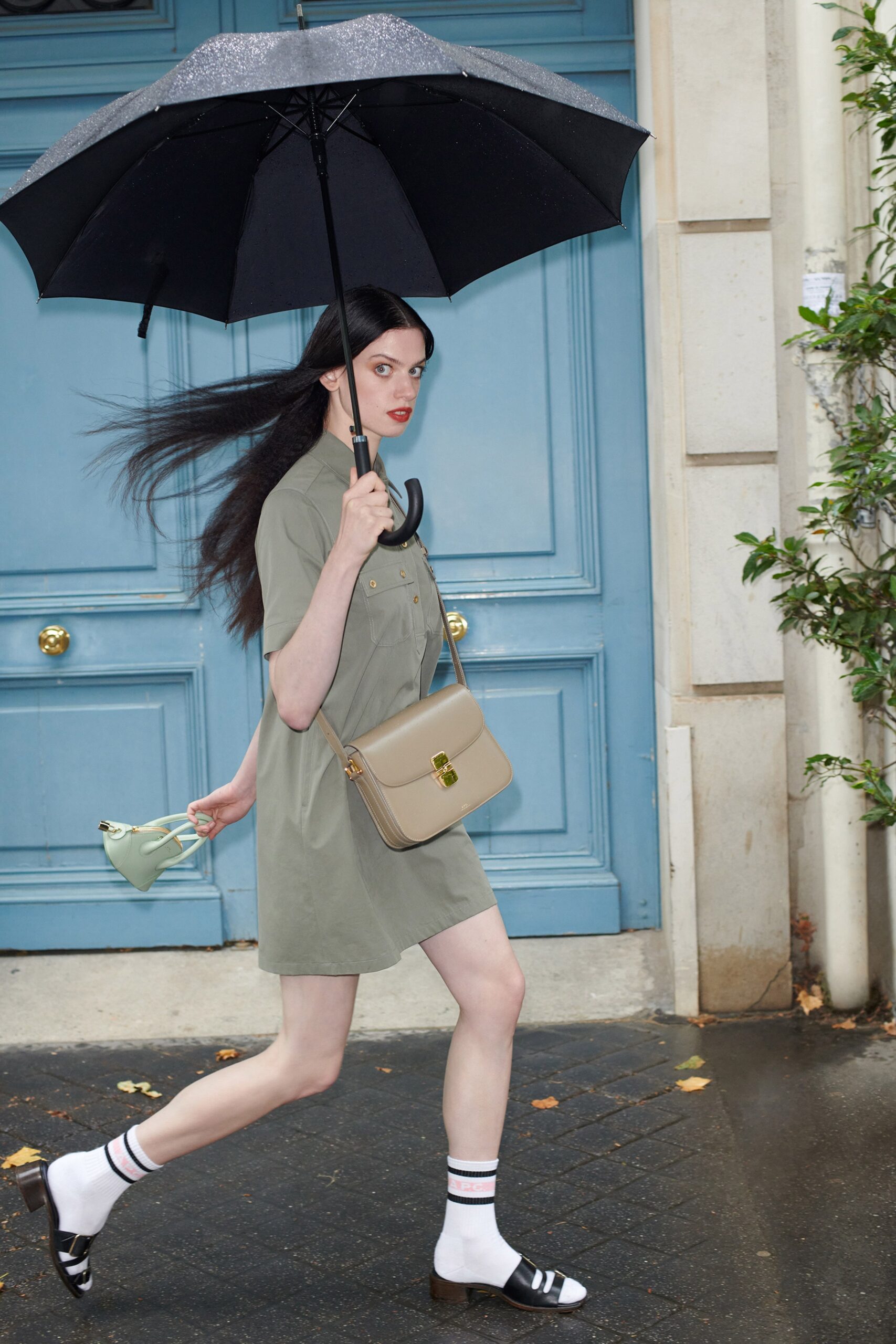 green cotton short-sleeve collared relaxed buttoned pockets shirt-dress
