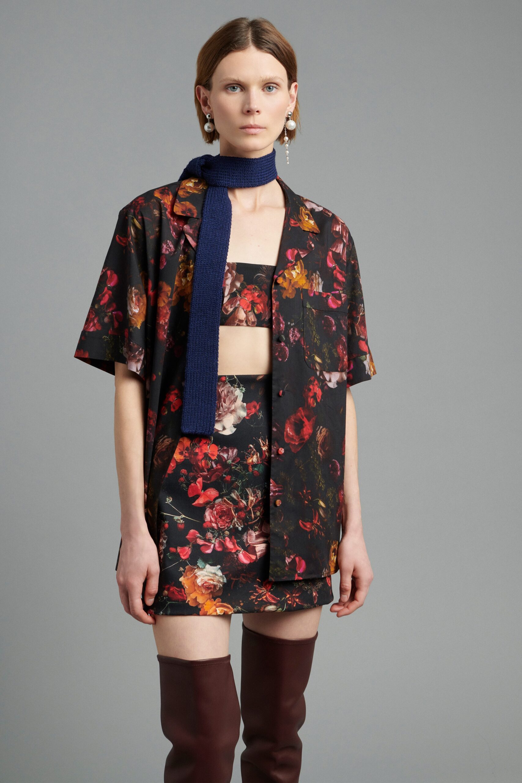 black cotton fitted floral pencil mini skirt