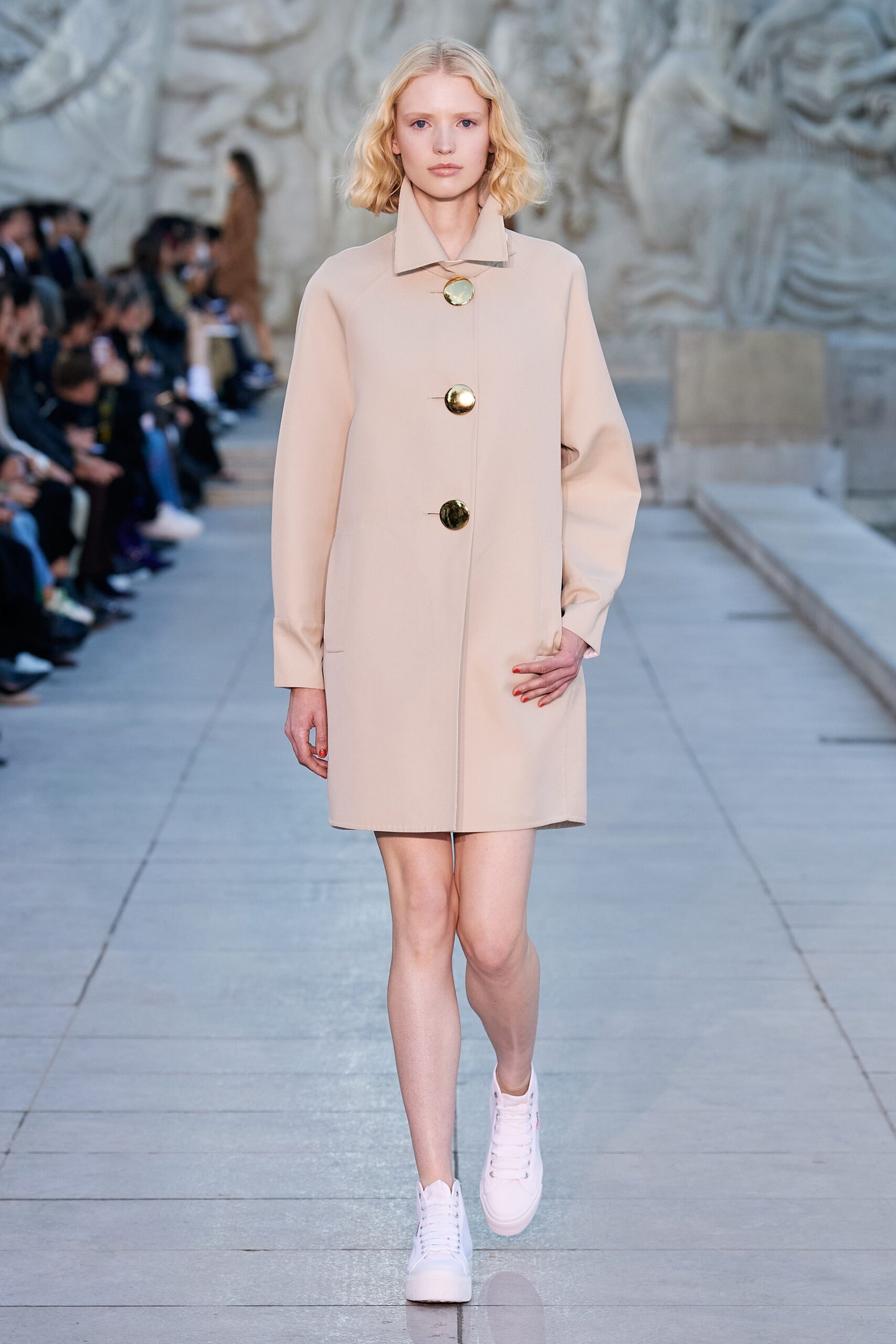 beige cotton long-sleeve collared relaxed buttoned coat