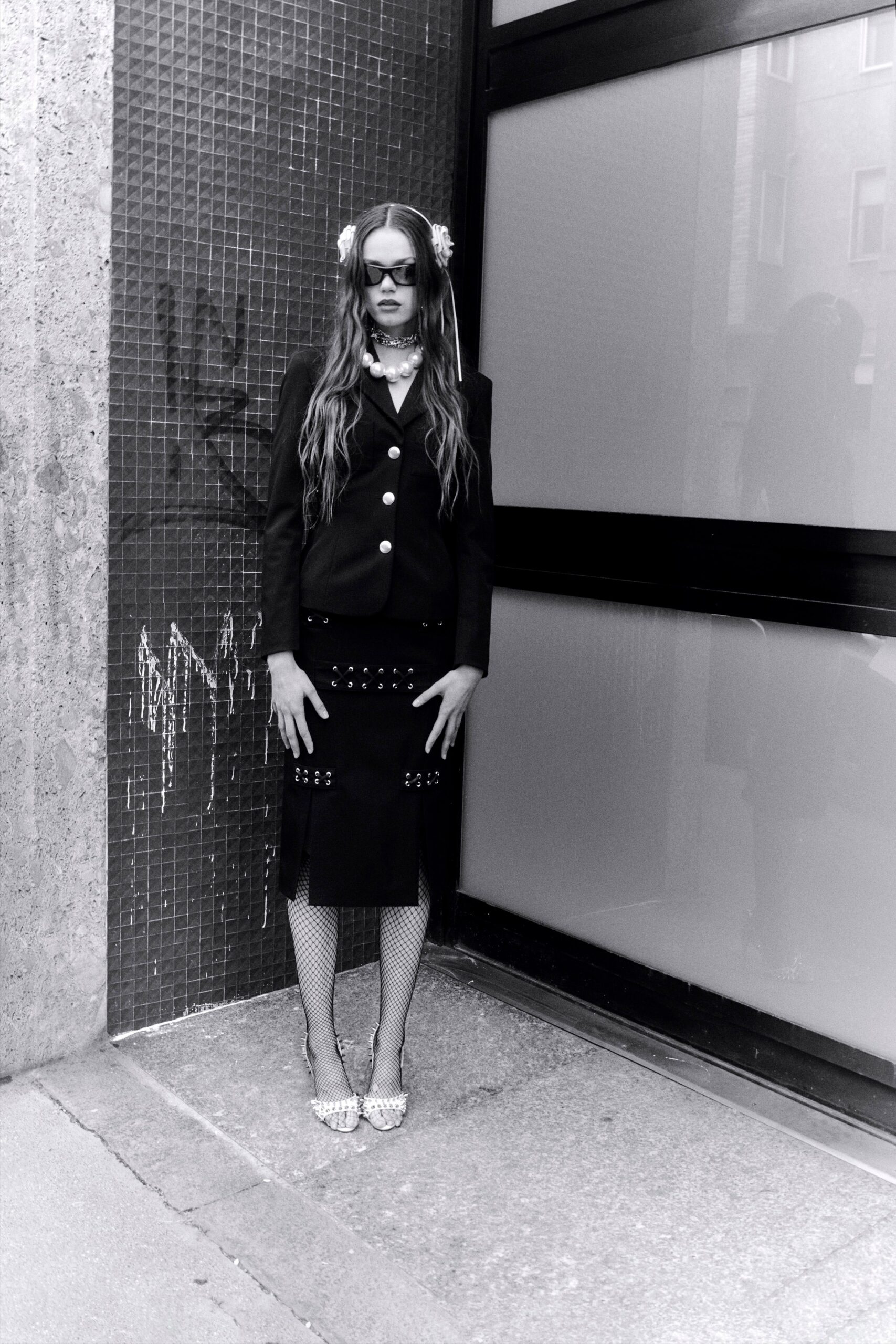 black cotton fitted pencil skirt