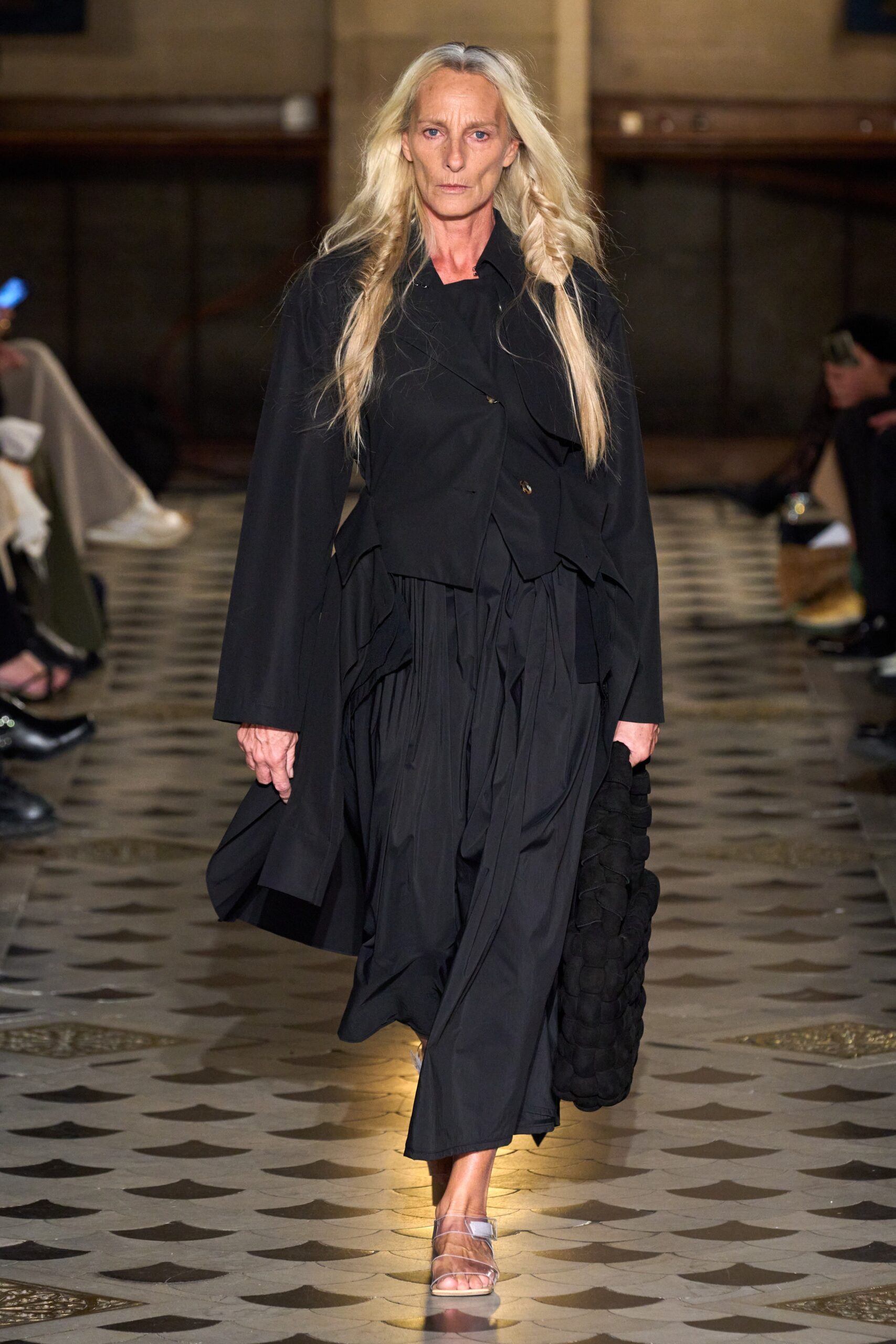 black wool long-sleeve collared relaxed buttoned coat