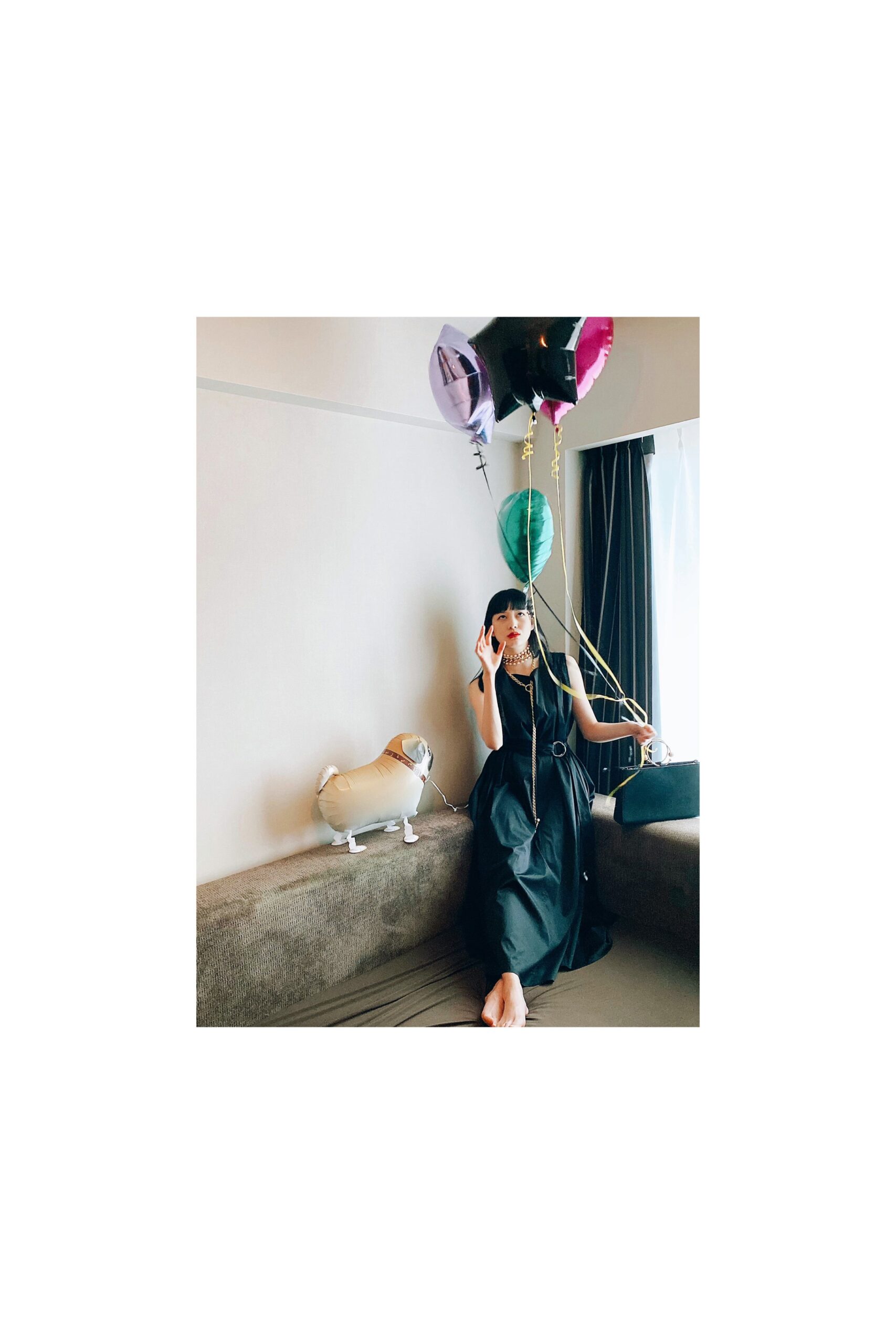 black fitted sleeveless dress