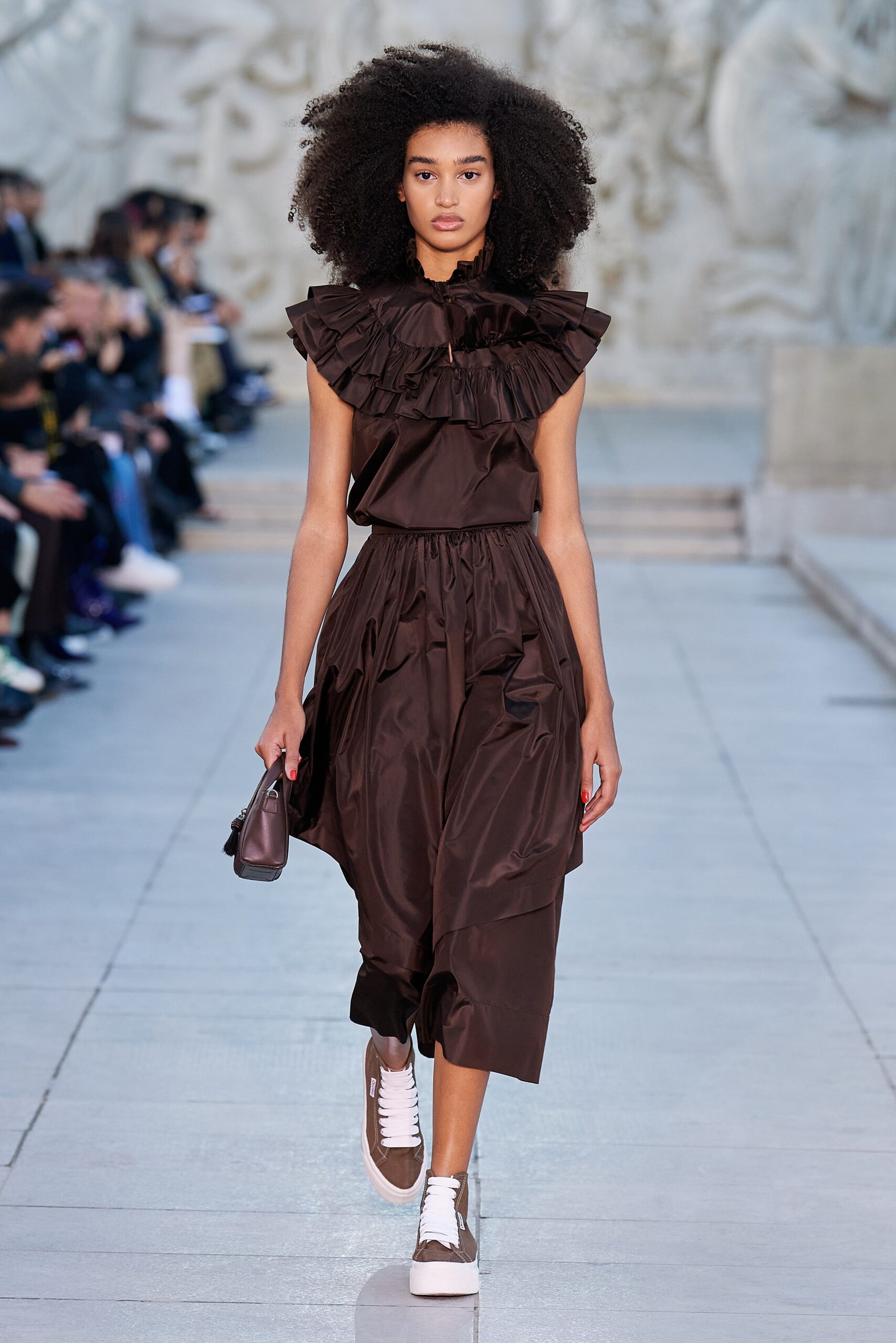 brown leather fitted shoes