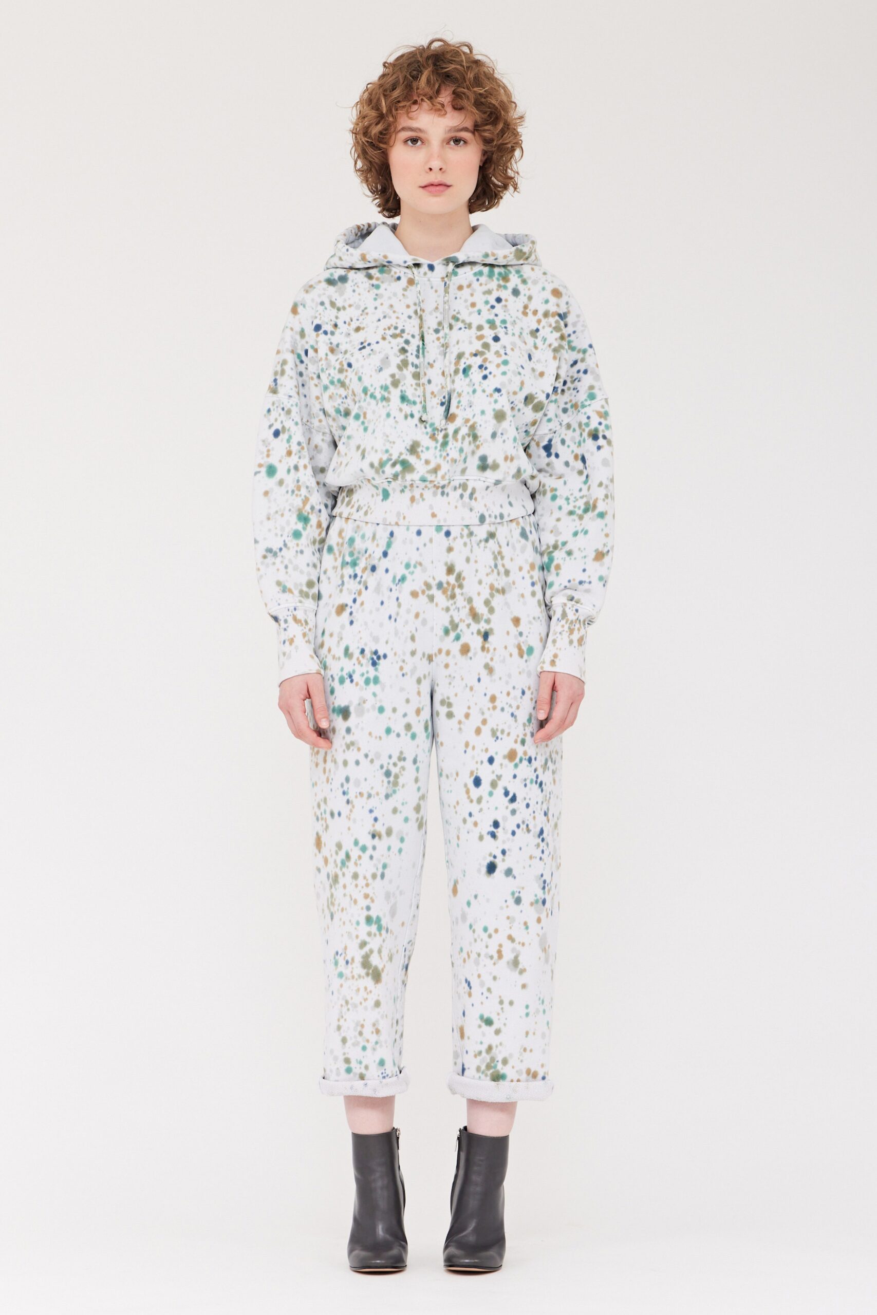 printed white hoodie and pants