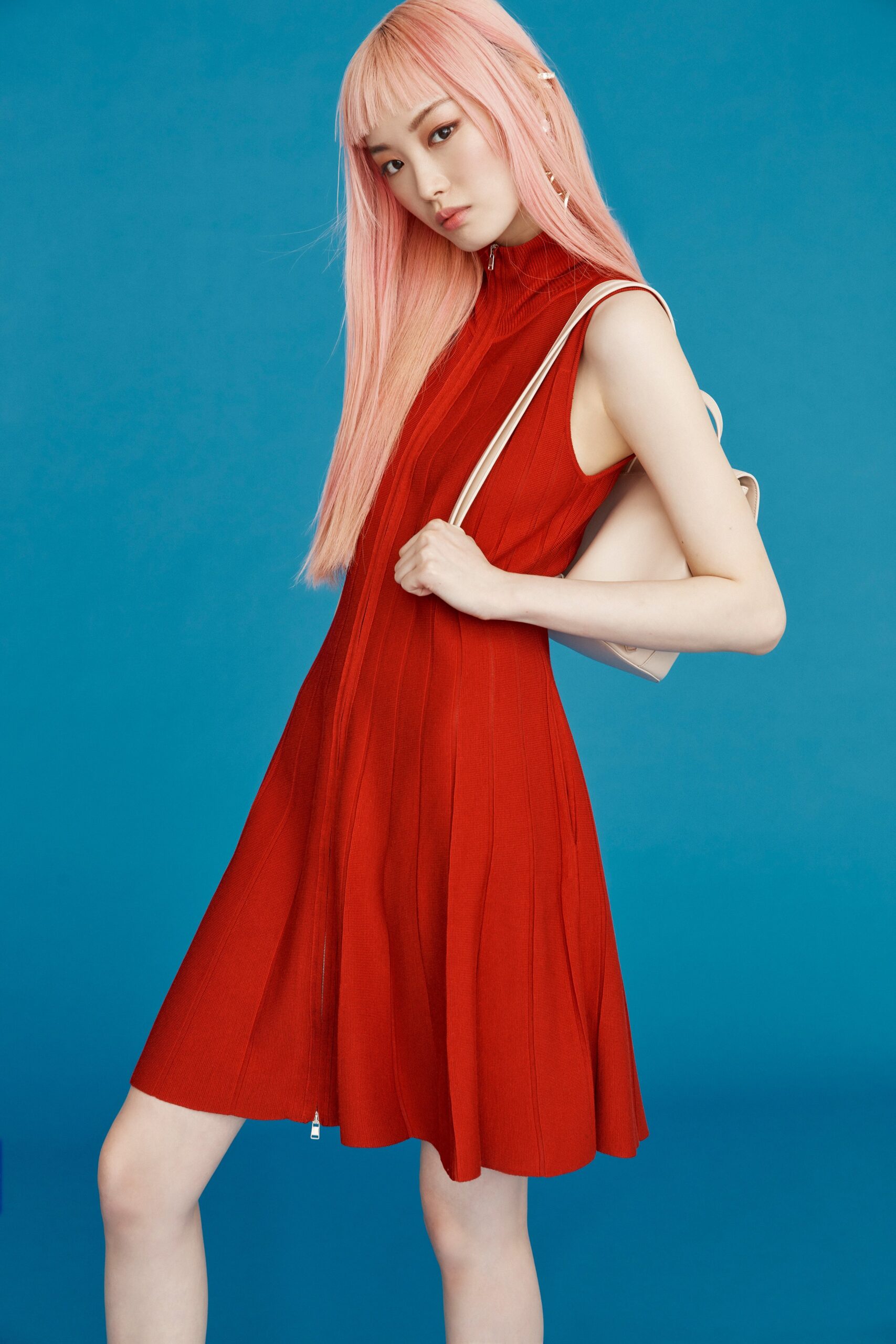 red fitted sleeveless dress