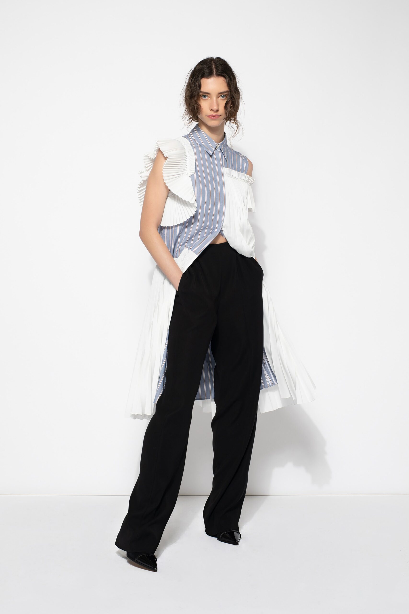 white short-sleeve collared fitted striped ruffled shirt