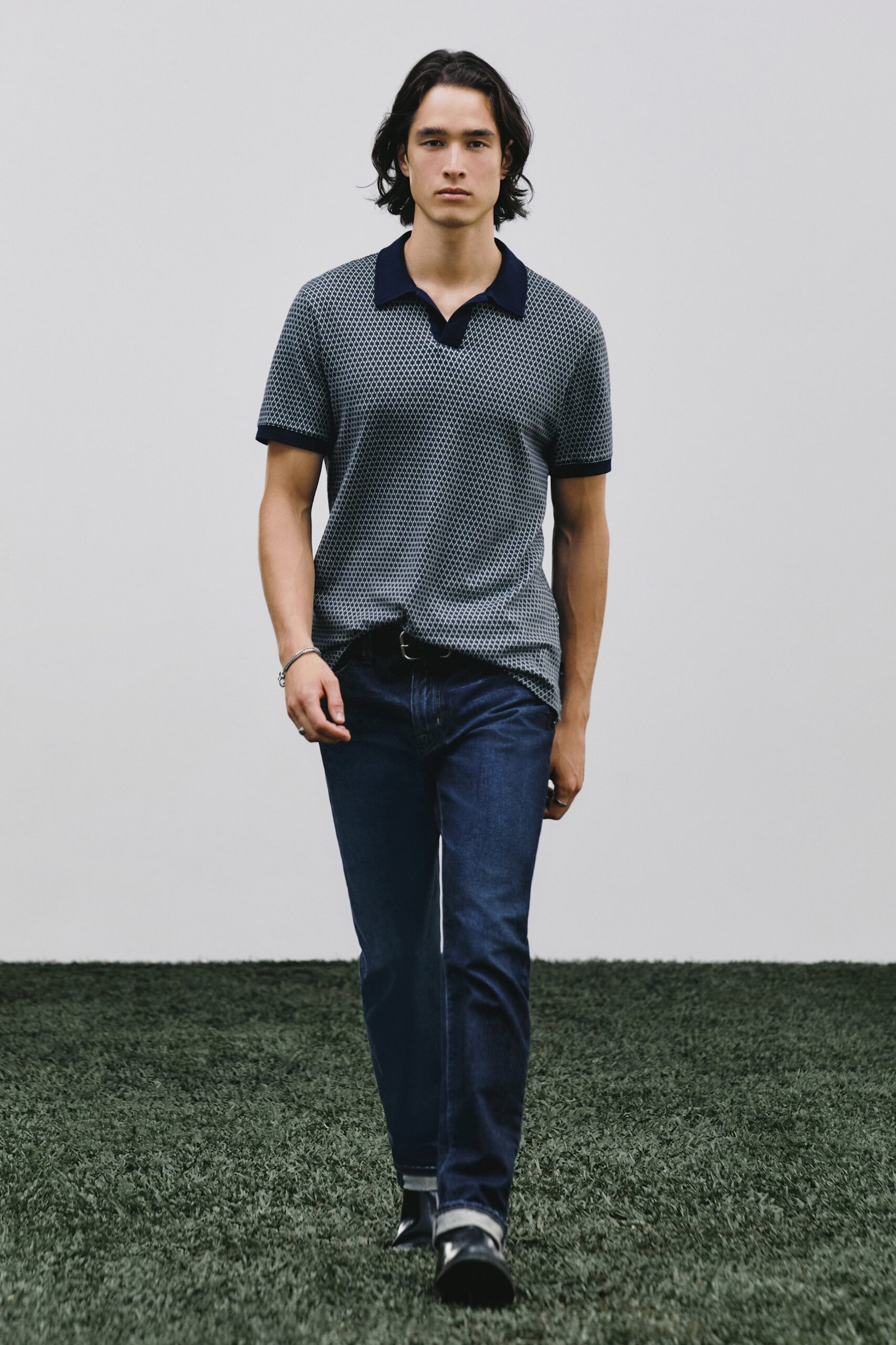 fitted blue printed shirt with jeans