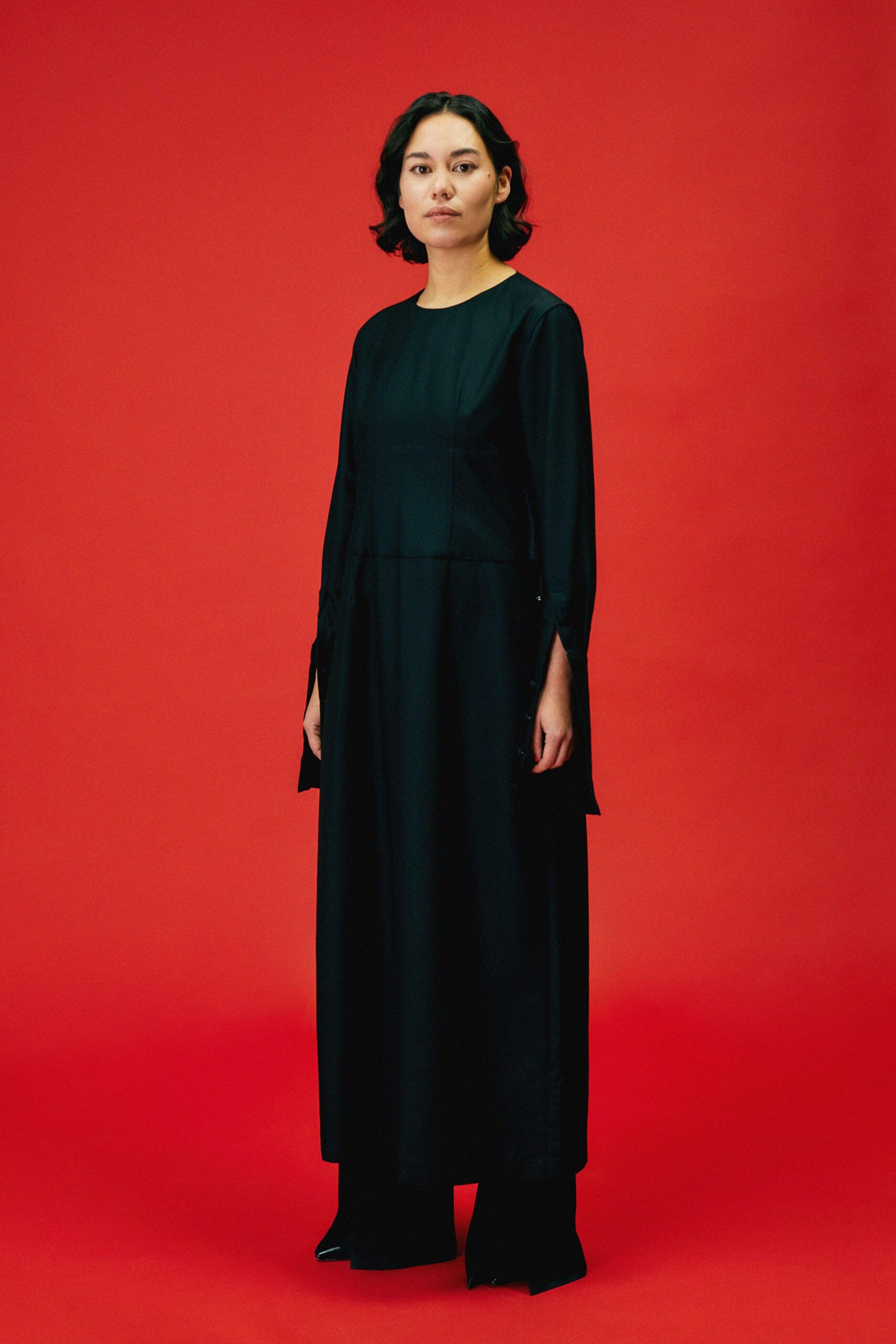 black fitted long-sleeve maxi dress