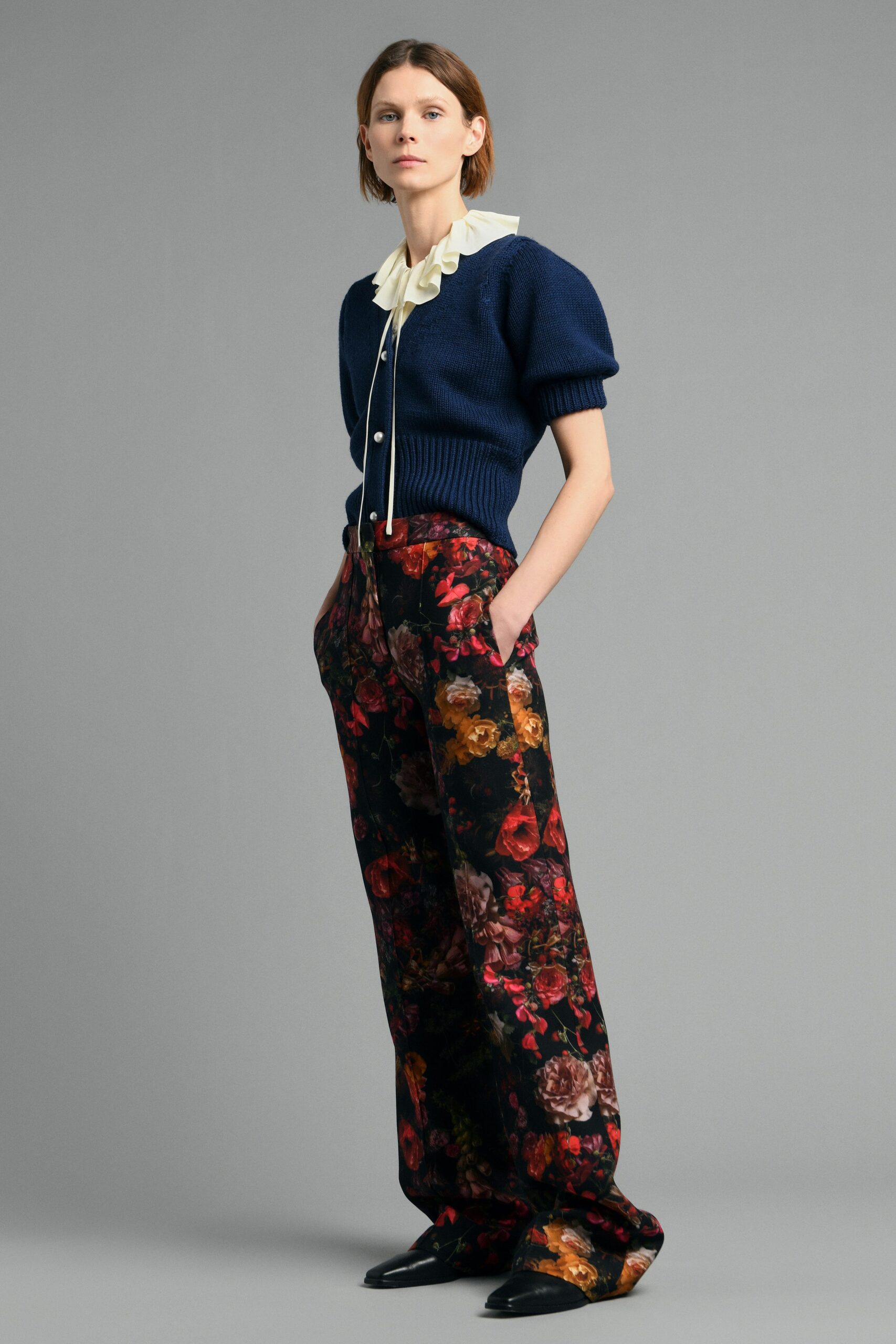 blue cotton short-sleeve collared fitted buttoned ruffled top