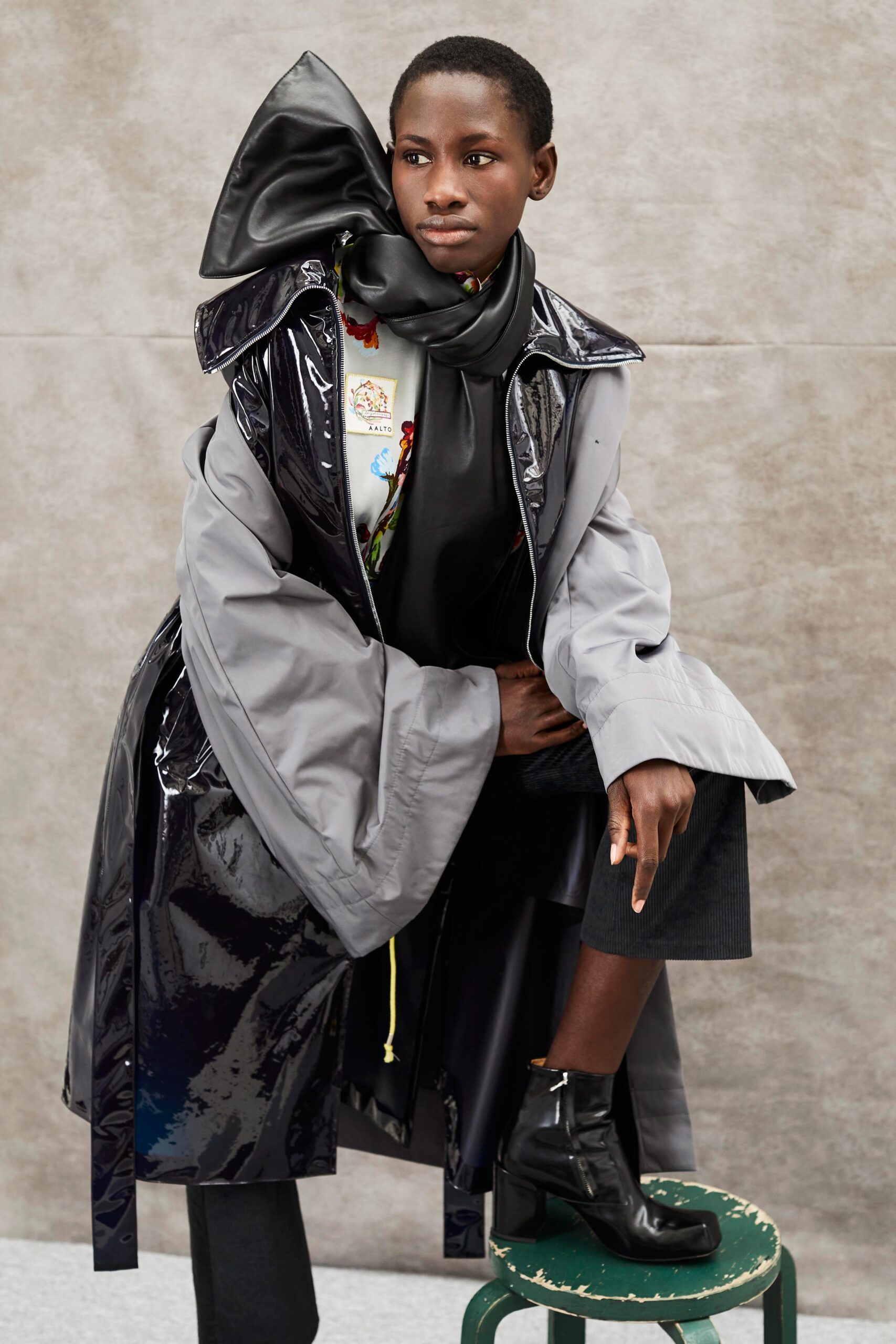 gray vinyl long-sleeve collared relaxed zippered pockets coat