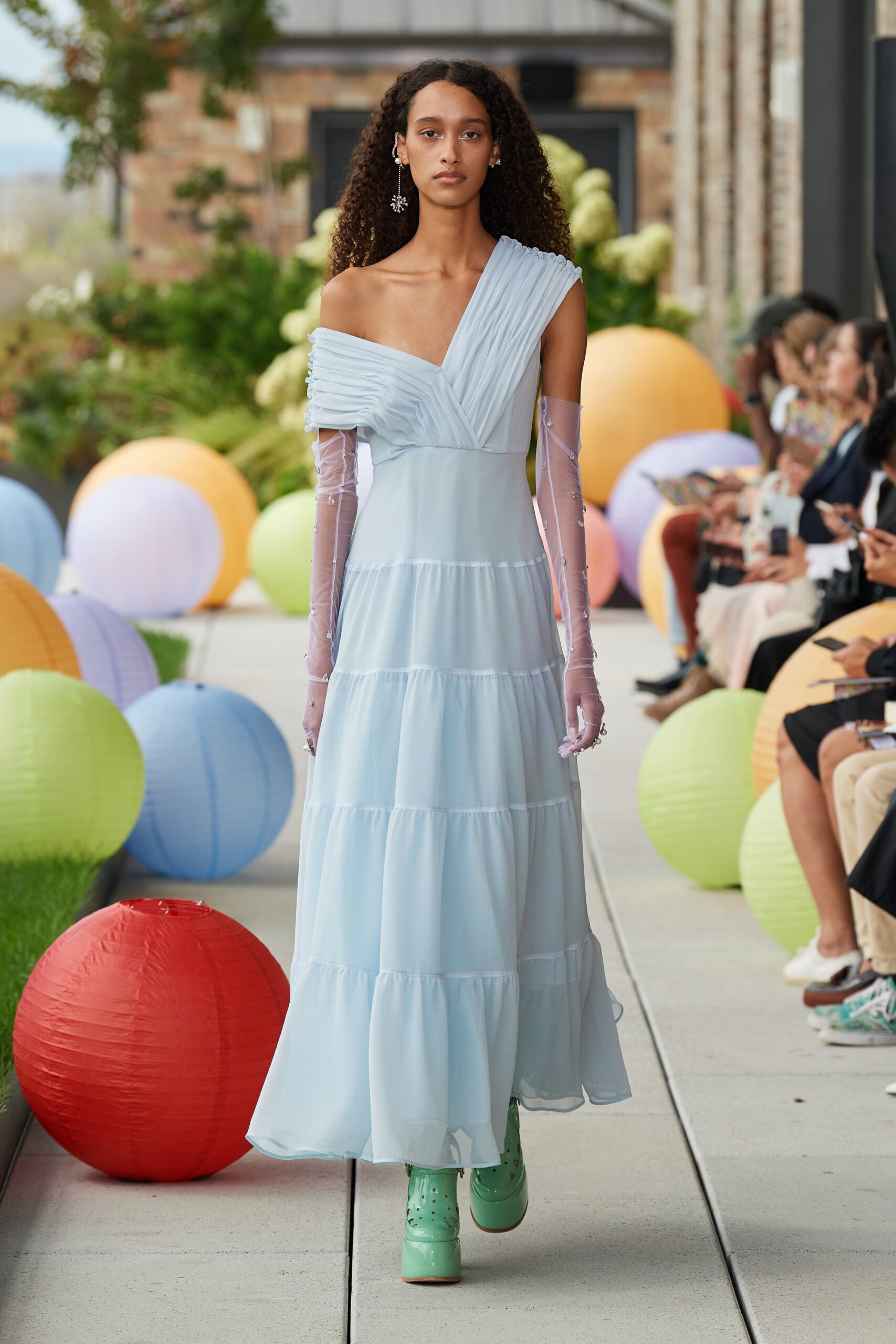 blue chiffon sleeveless gown