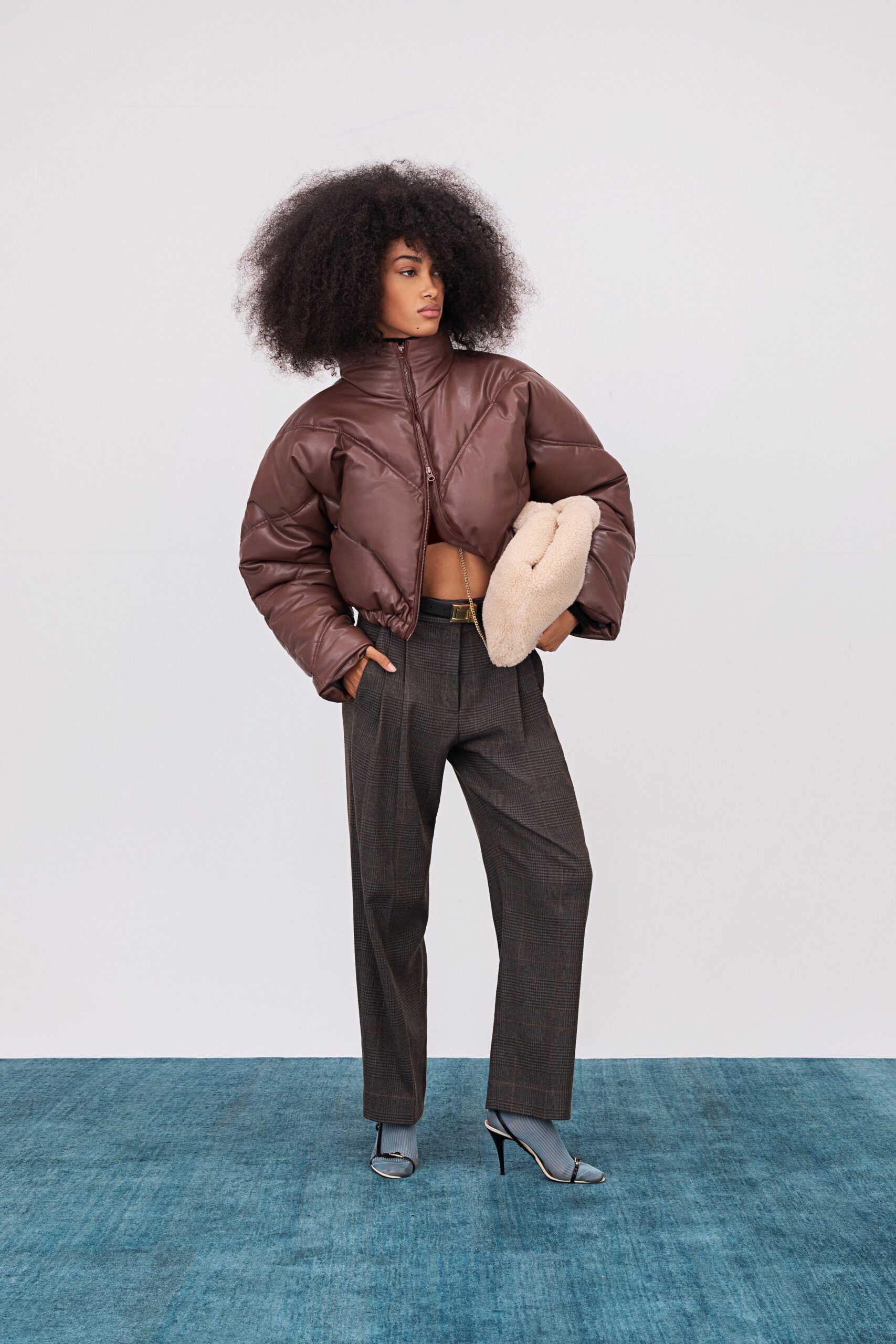 brown vinyl long-sleeve collared oversized zippered jacket