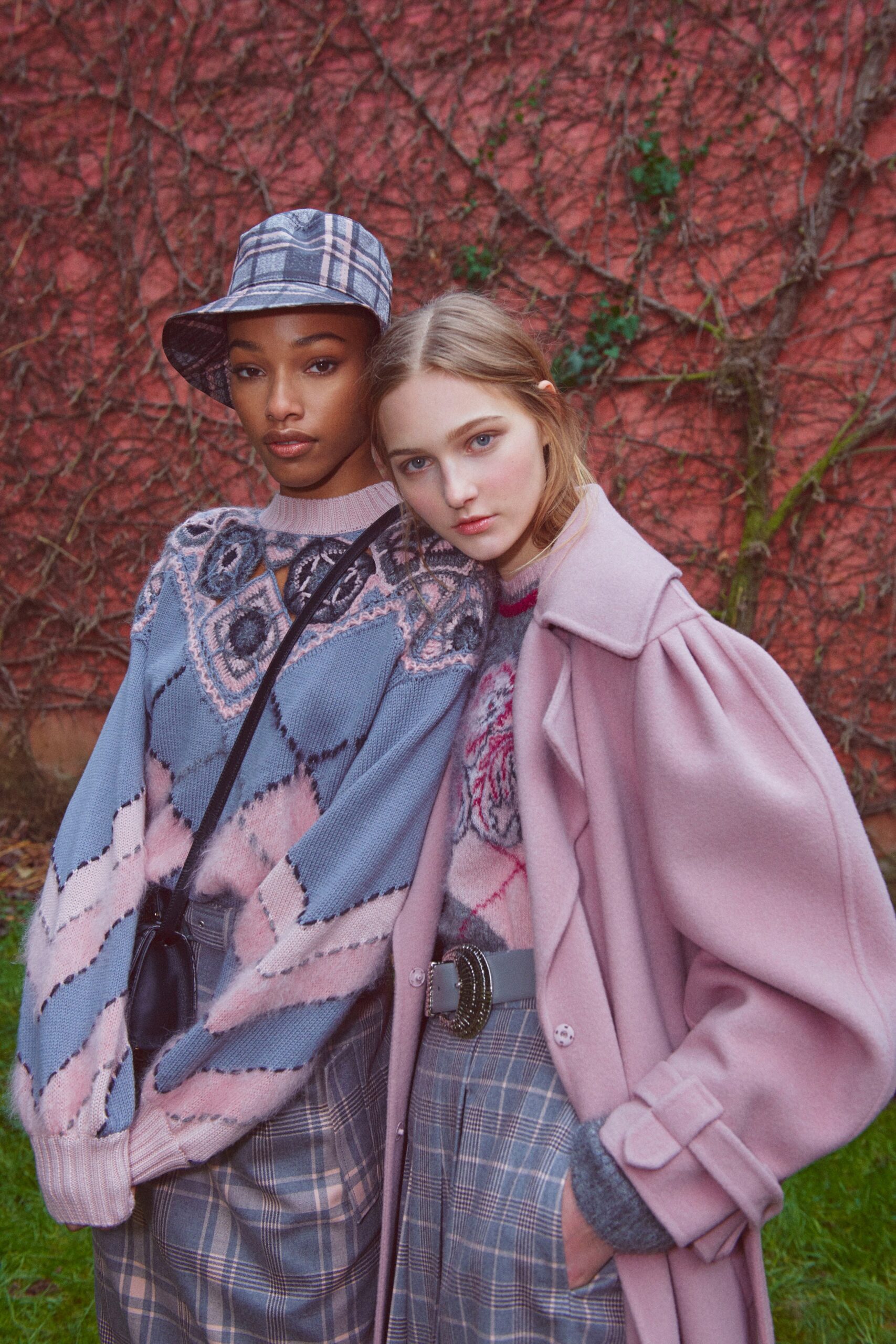 pink wool long-sleeve collared oversized buttoned coat