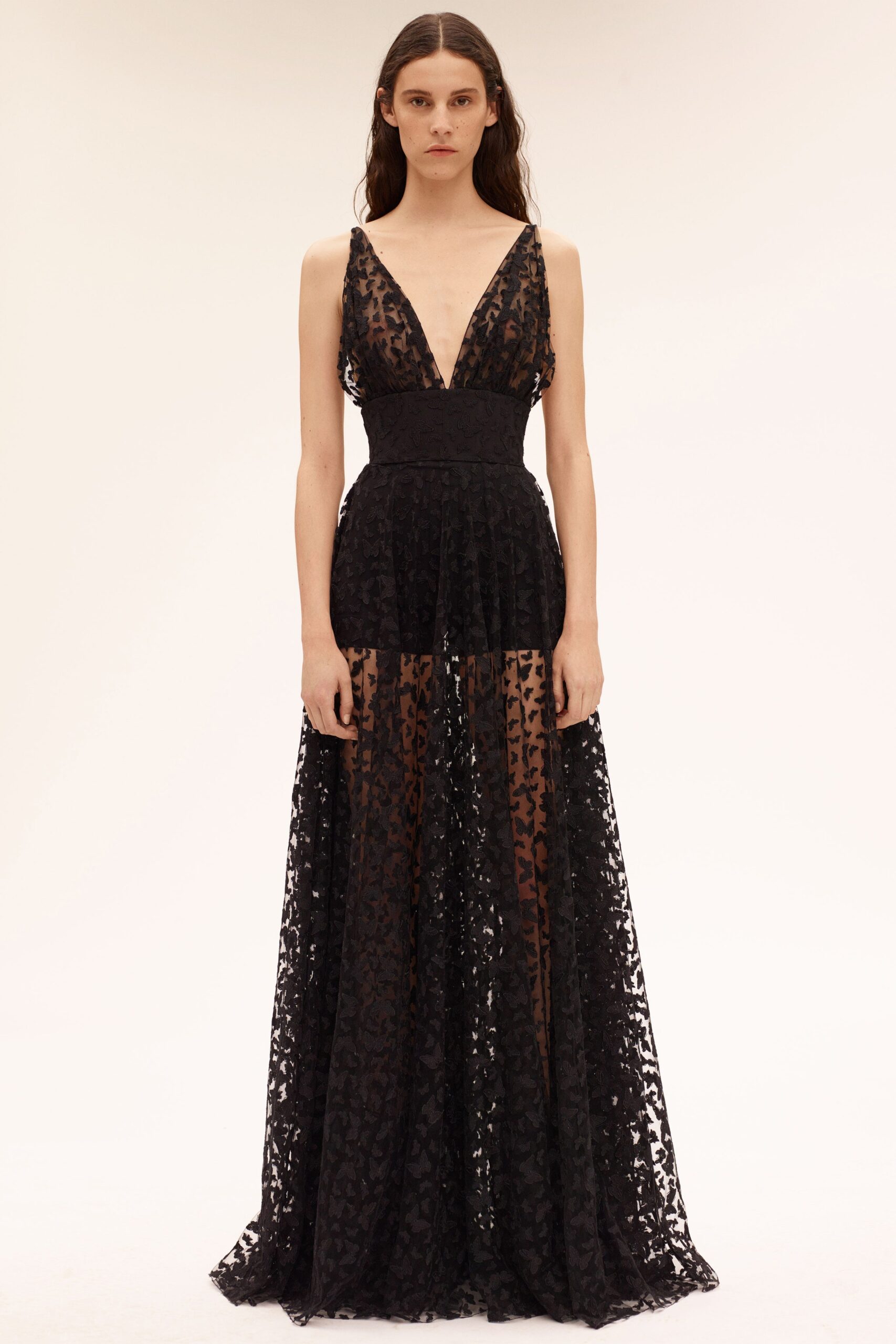 black lace sleeveless gown