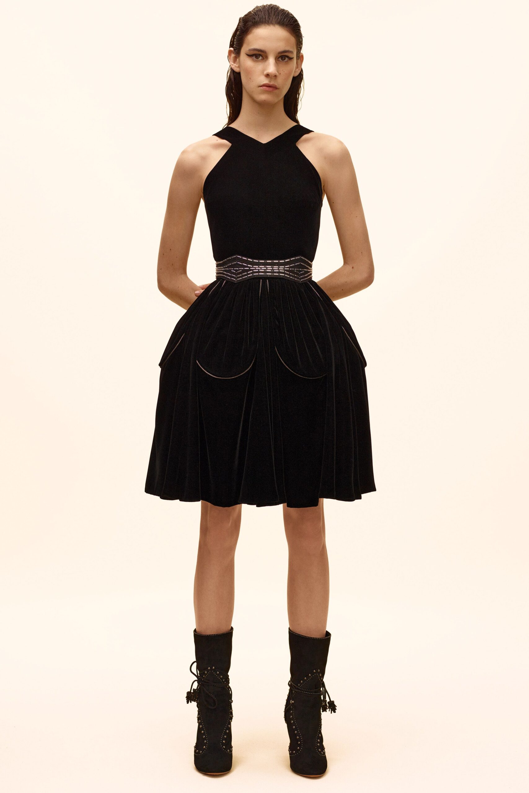 black velvet sleeveless dress