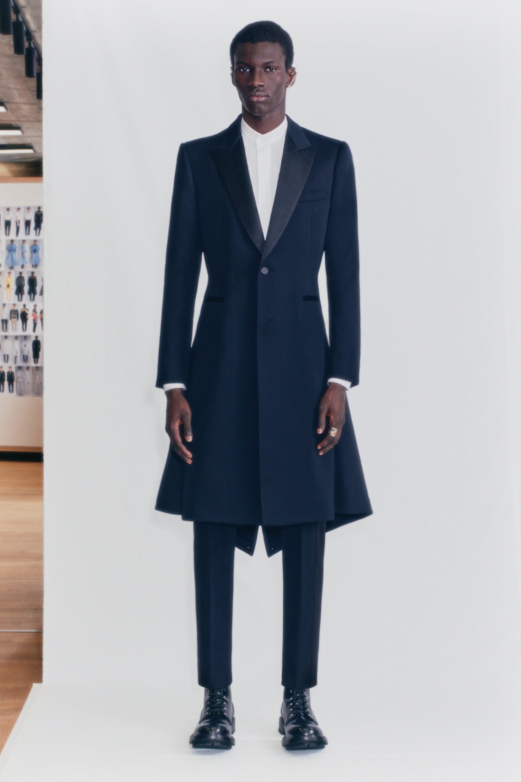 black wool long-sleeve collared tailored midi coat