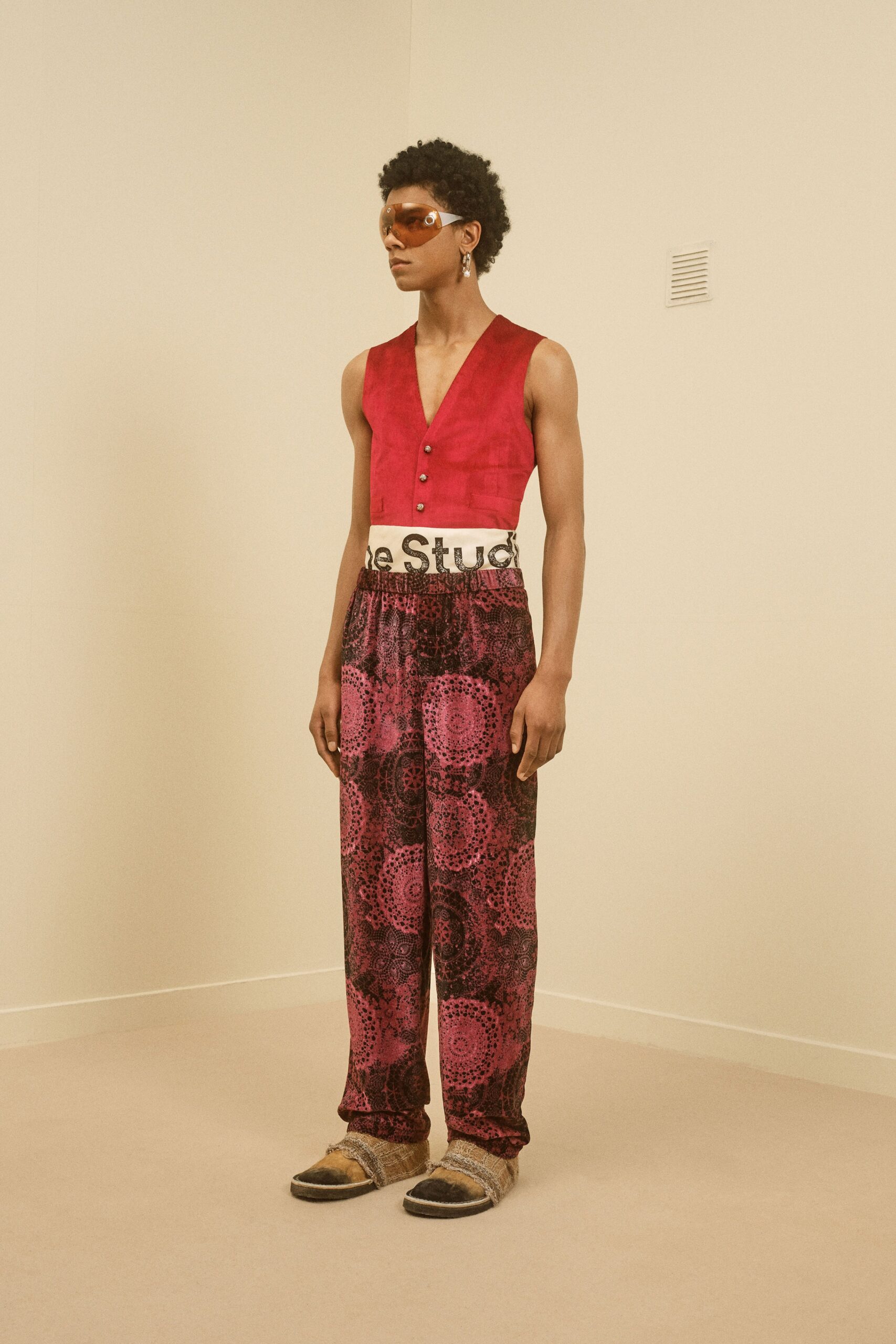 red cotton sleeveless v-neck fitted buttoned top