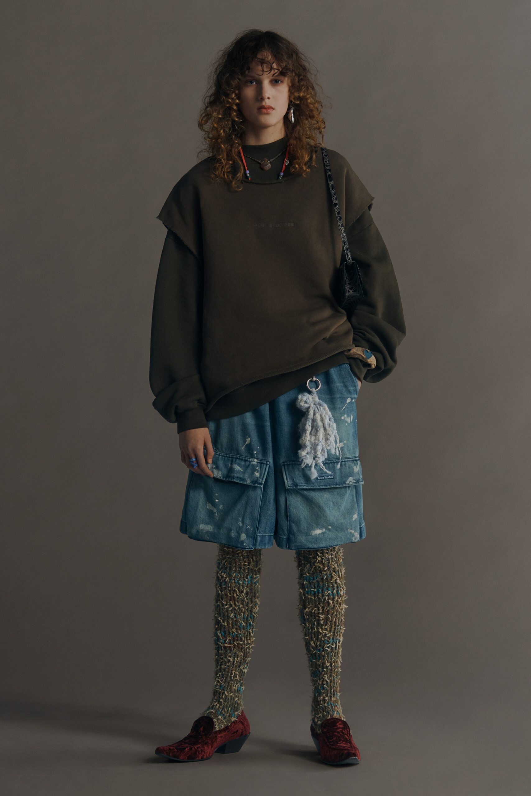 oversized brown sweater with denim shorts