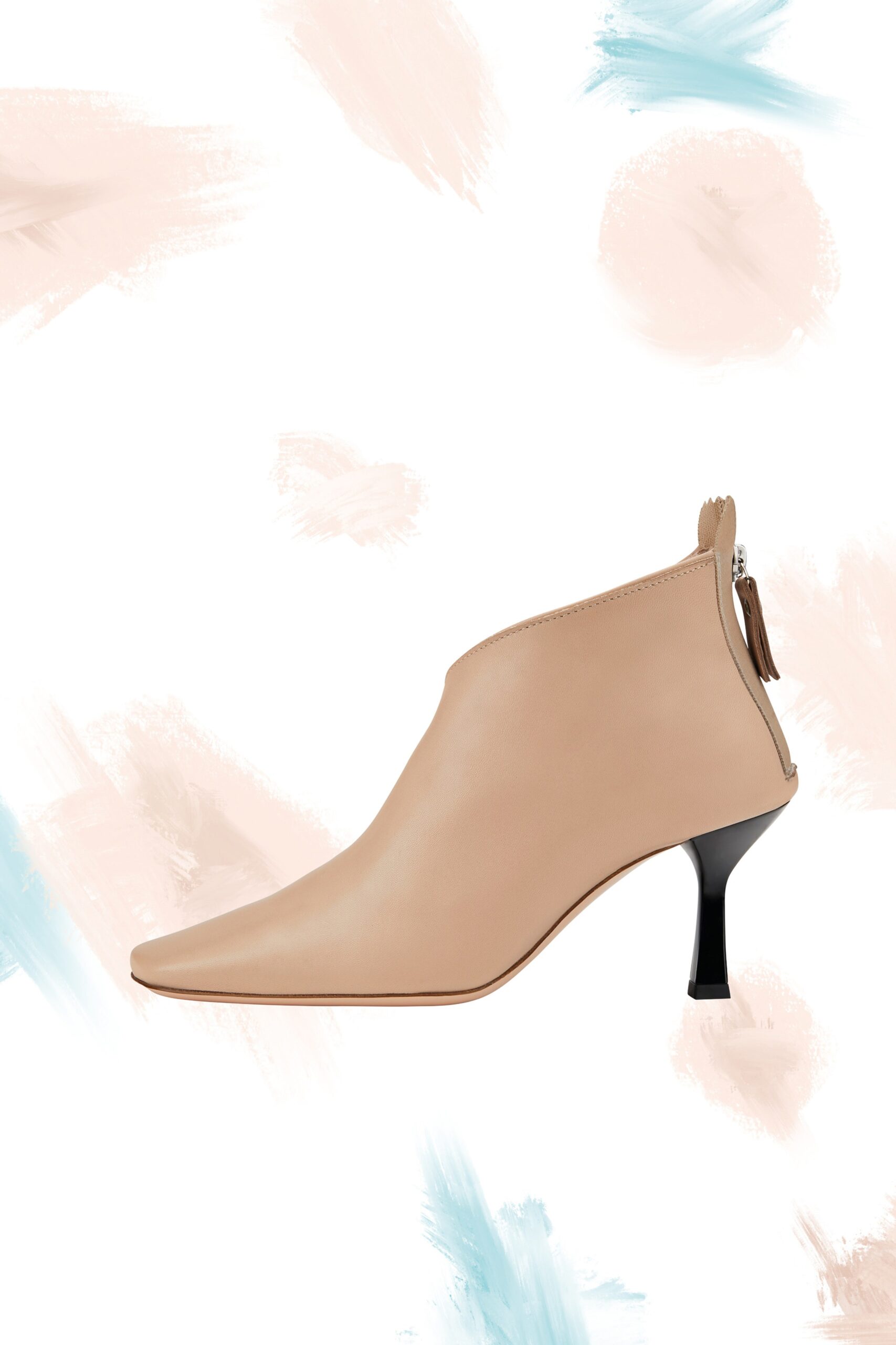 beige leather pointed shoes