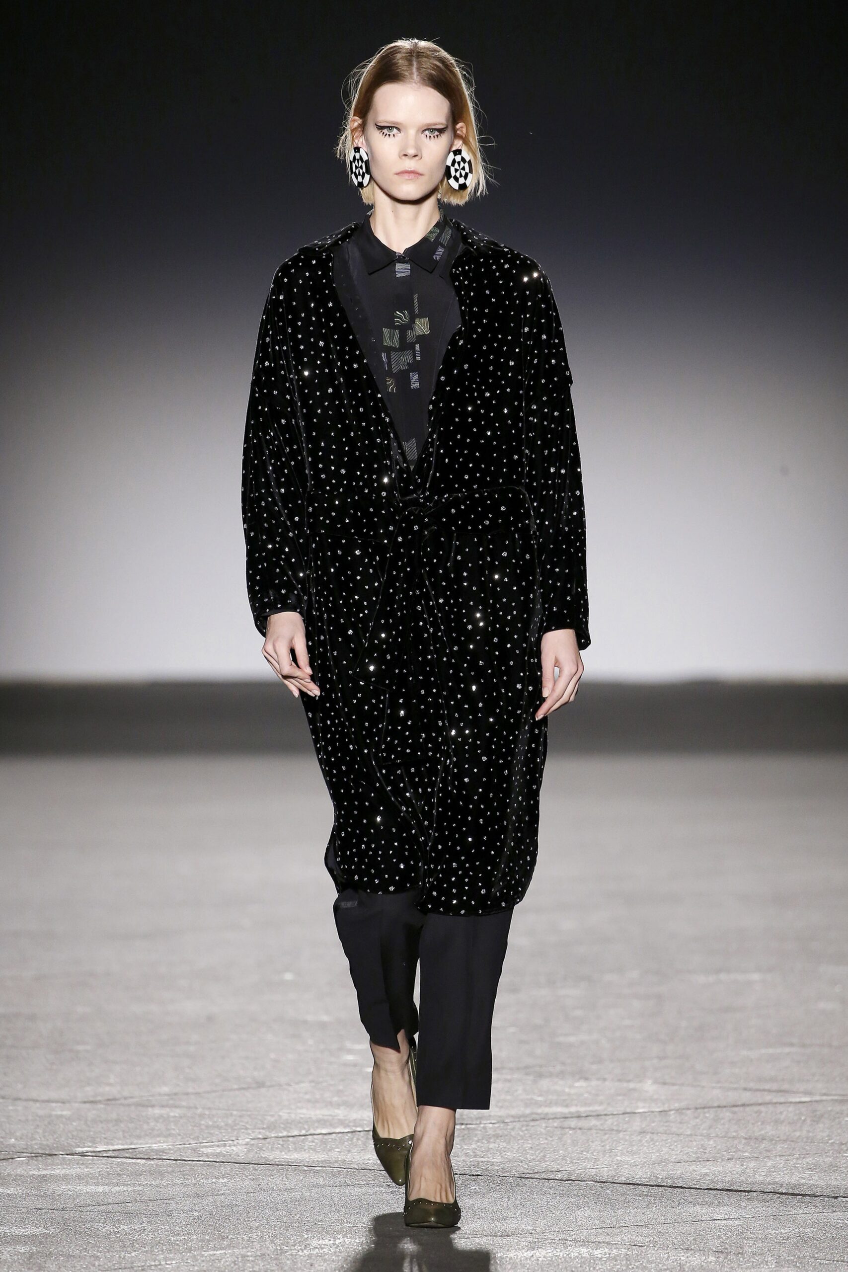 black velvet long-sleeve collared relaxed embellished shiny coat