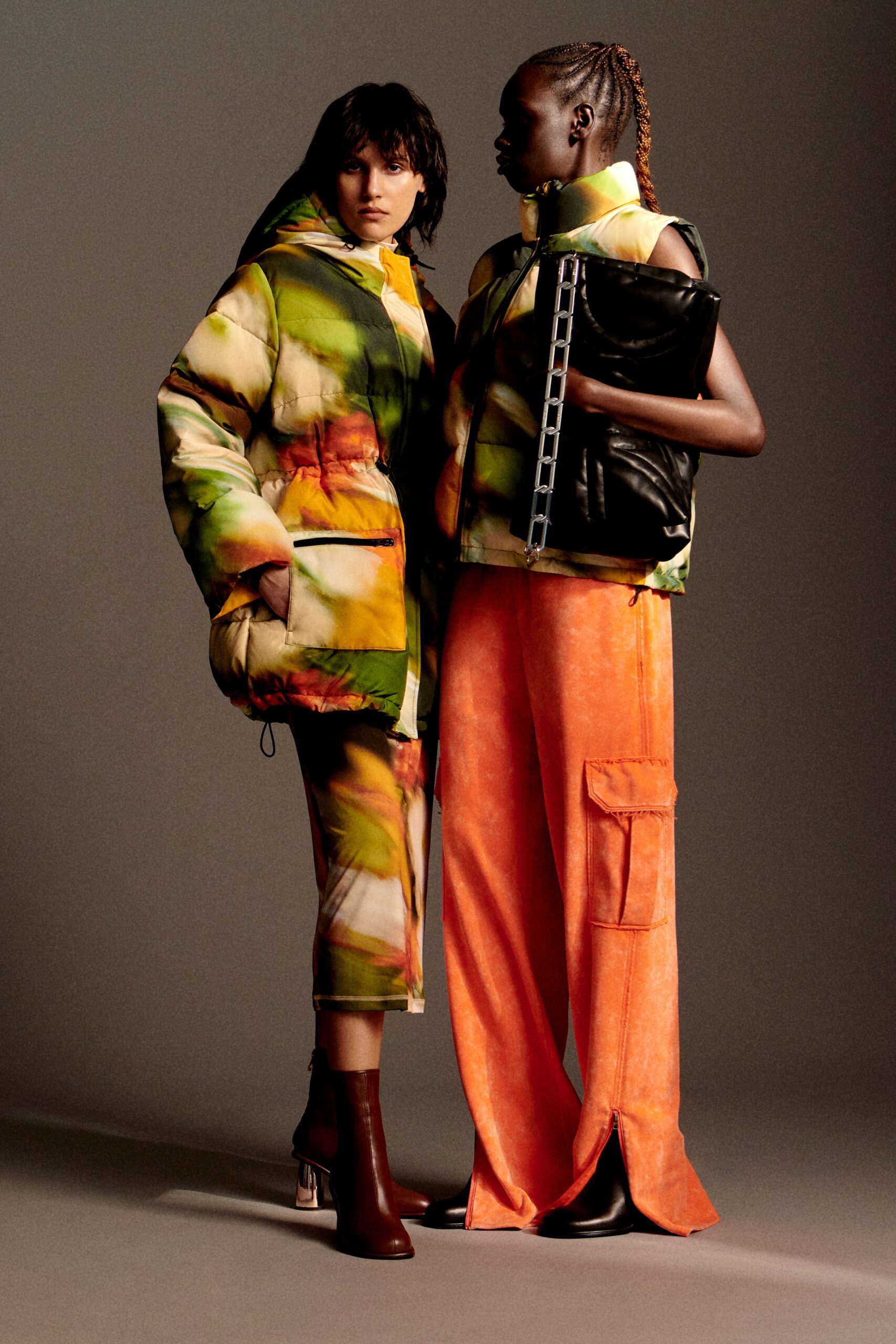 printed relaxed jacket and cargo pants