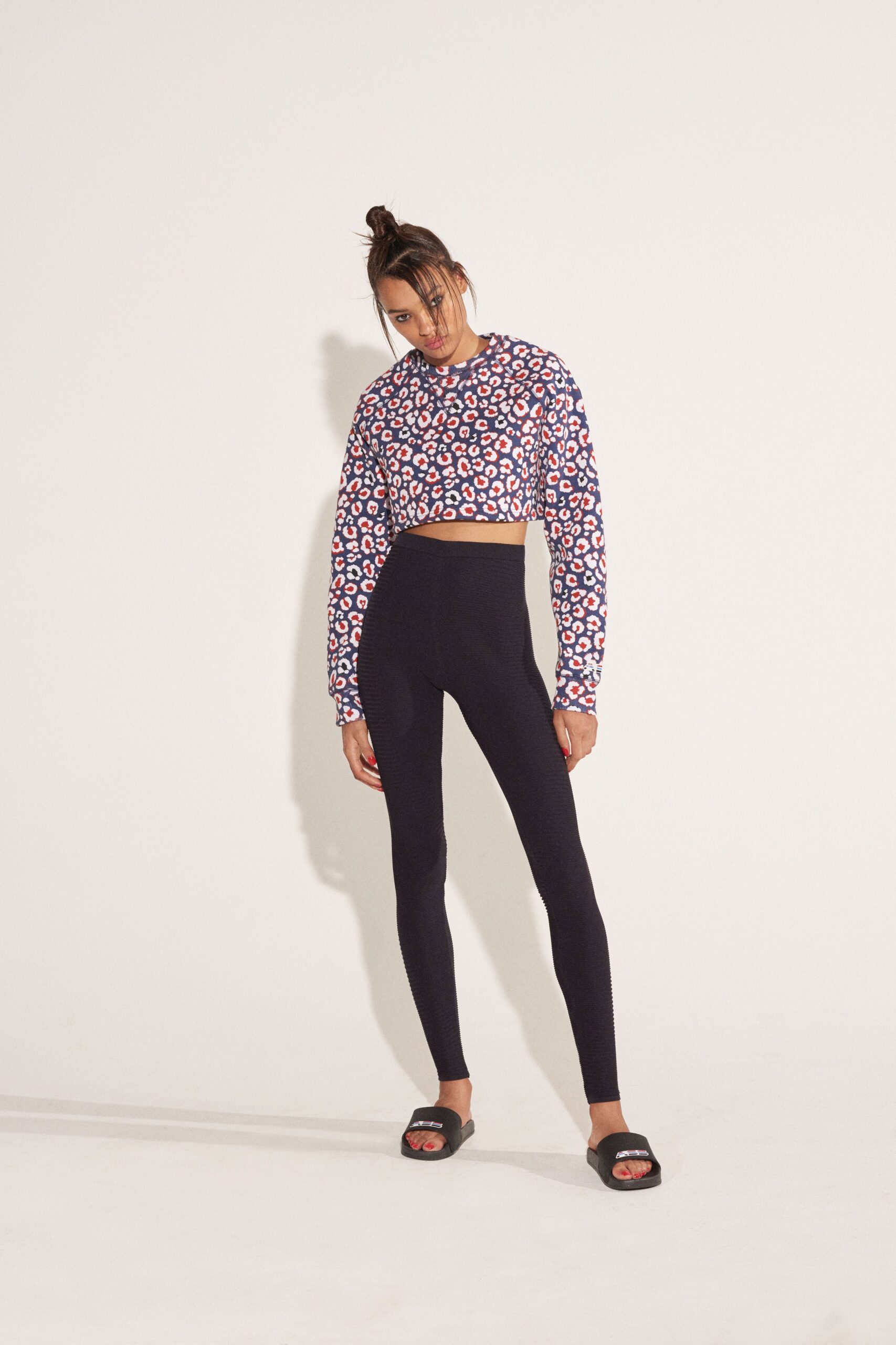 blue printed crop-top with leggings