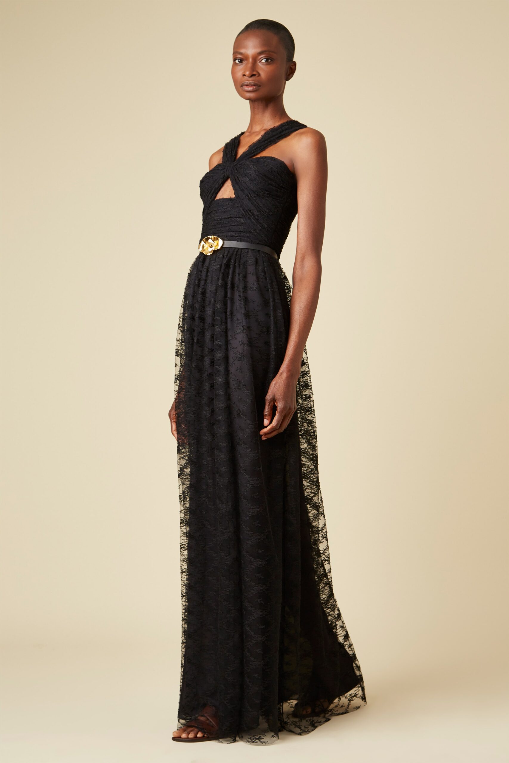 black lace sleeveless gown