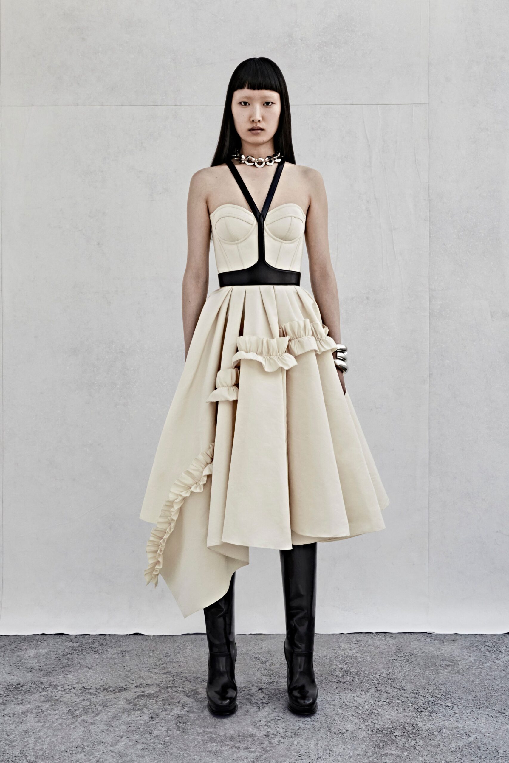 beige fitted sleeveless dress