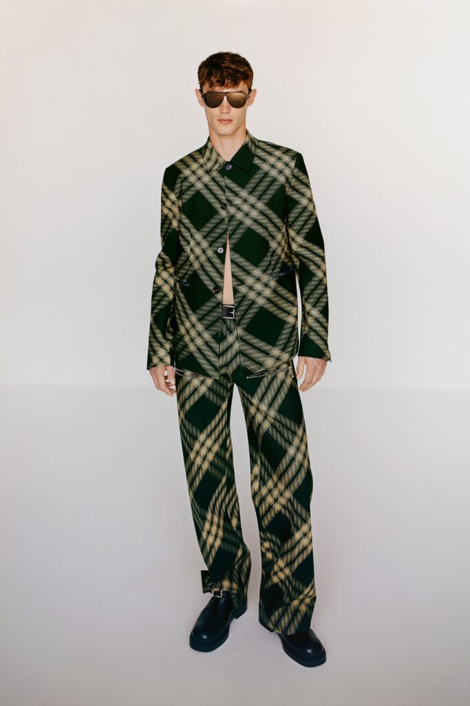 A relaxed fit green and beige checked suit with a long-sleeve collared shirt.