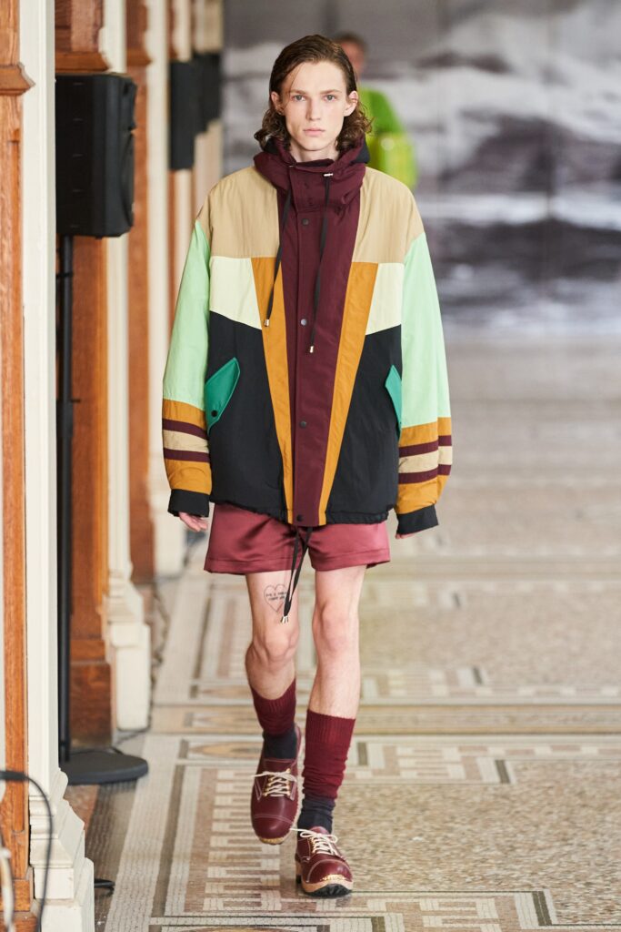 oversized color-blocked jacket with shorts