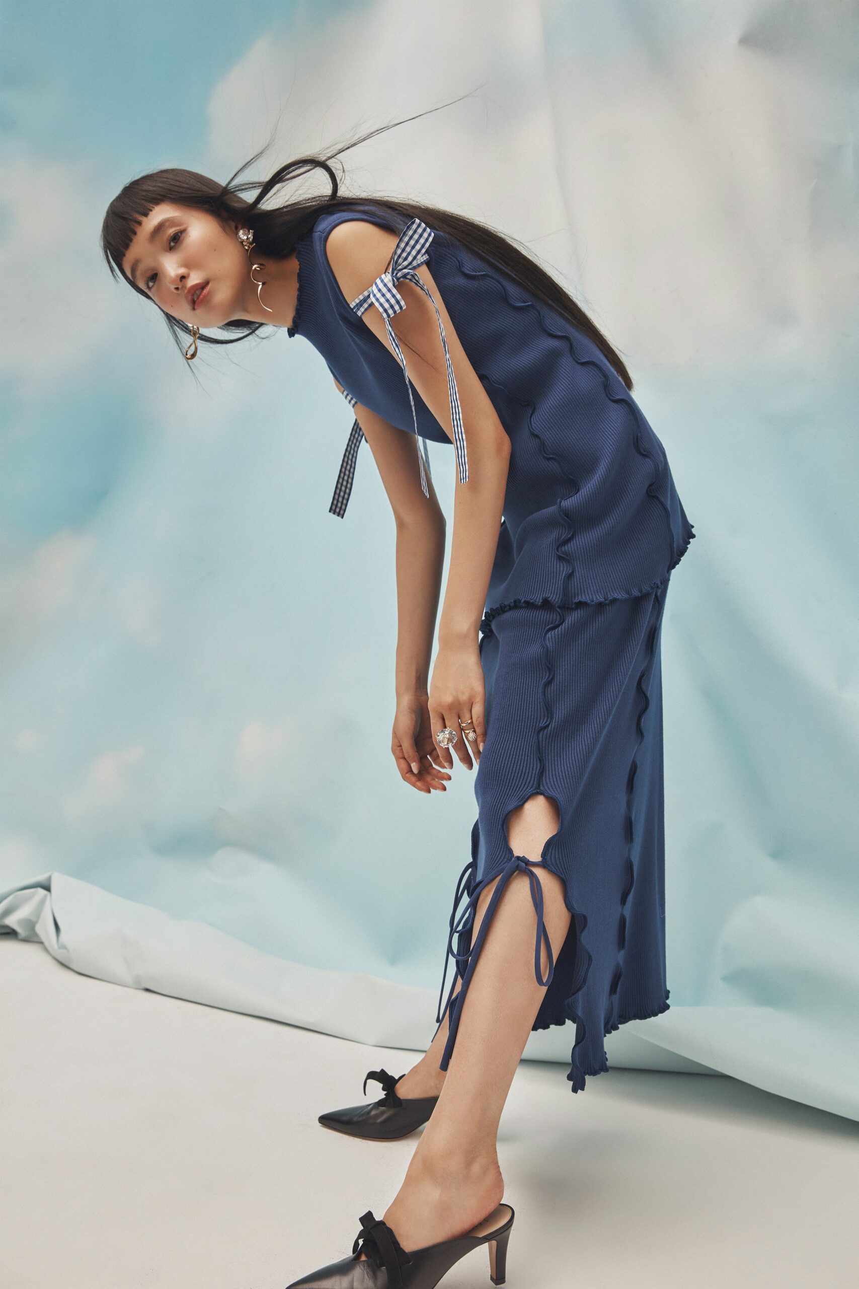 blue fitted sleeveless dress