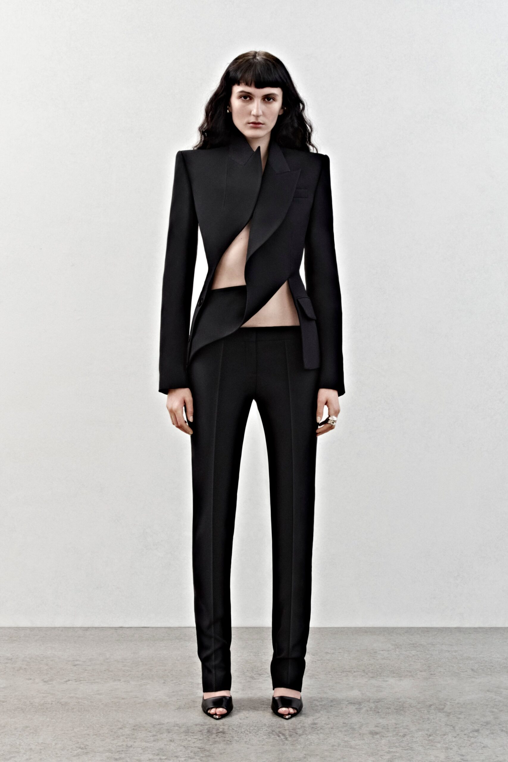 Alexander McQueen F/W 23 Look 19